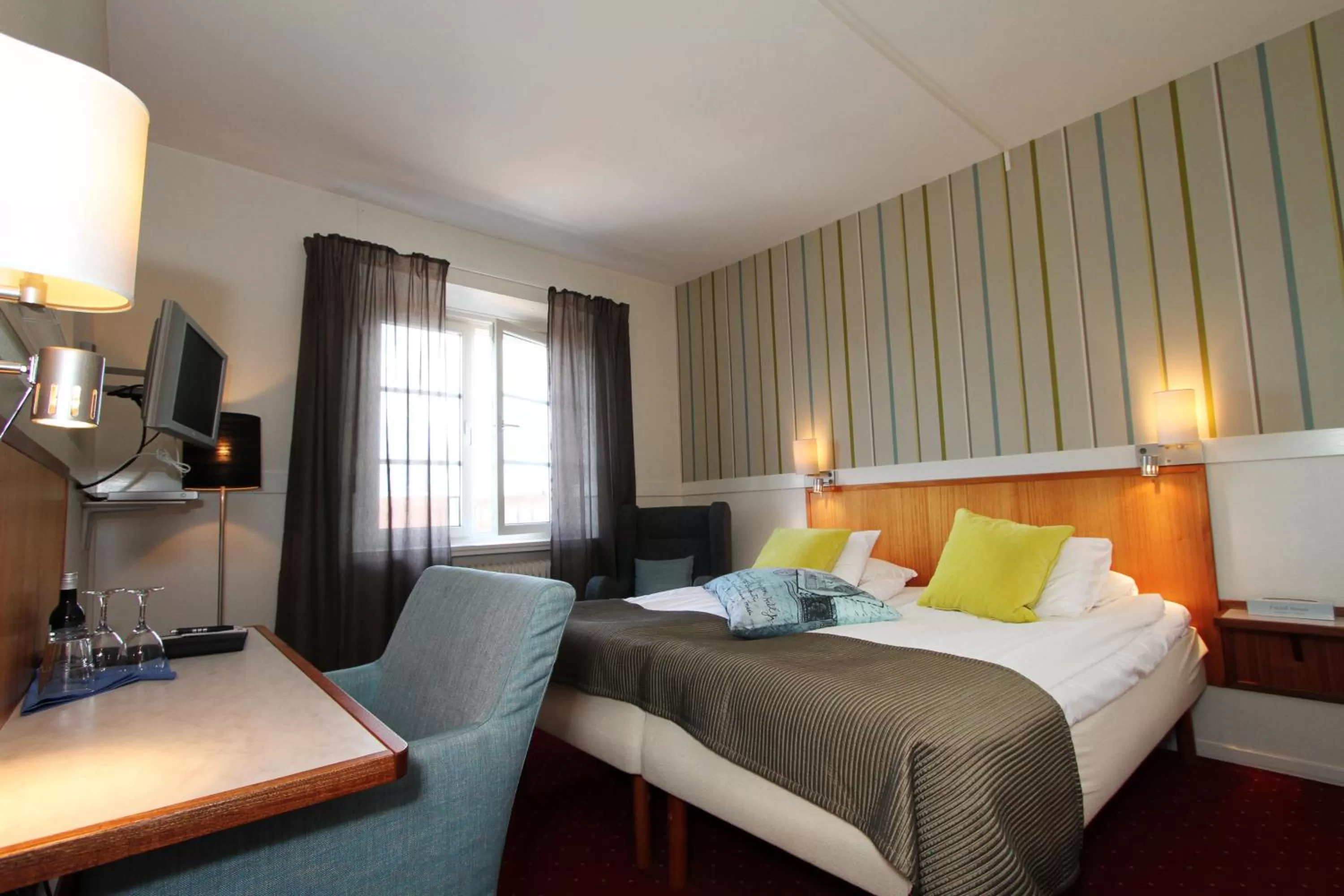 Twin Room with Evening Meal - Annex in Home Hotel Post