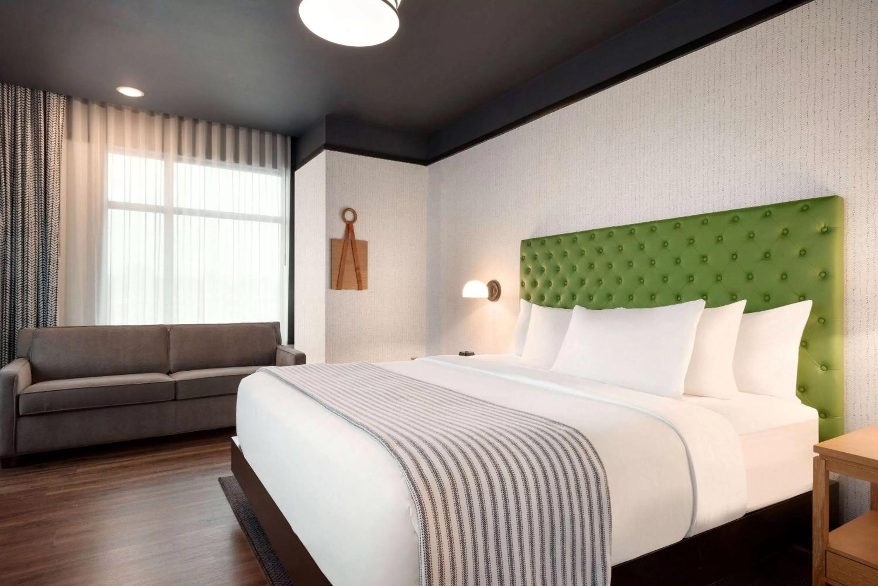 Corner King Room with Sofa Bed in Origin Lexington, a Wyndham Hotel