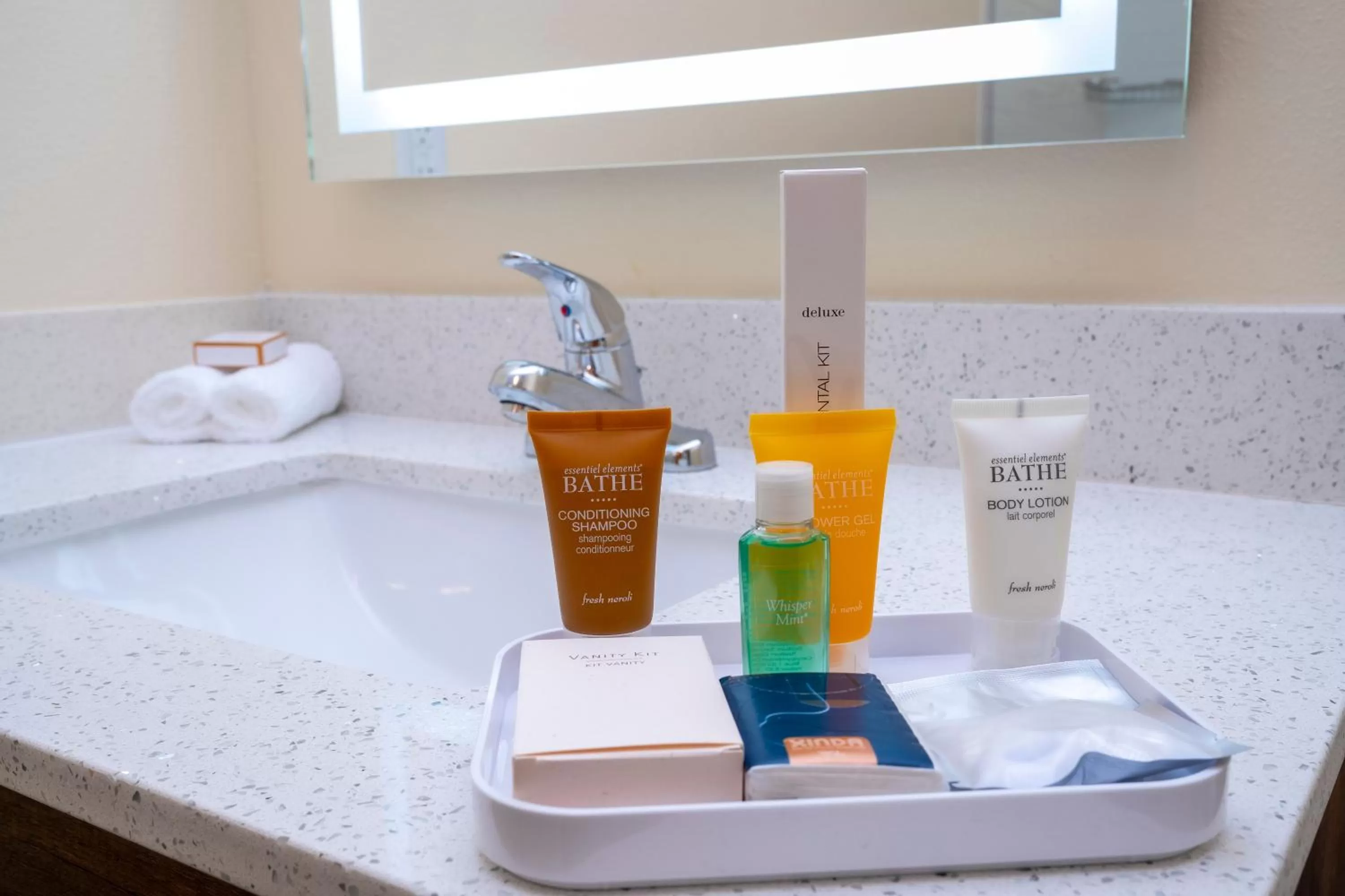 Elite King Room Smoke Free in SPOT X Hotel Orlando Intl Dr by The Red Collection