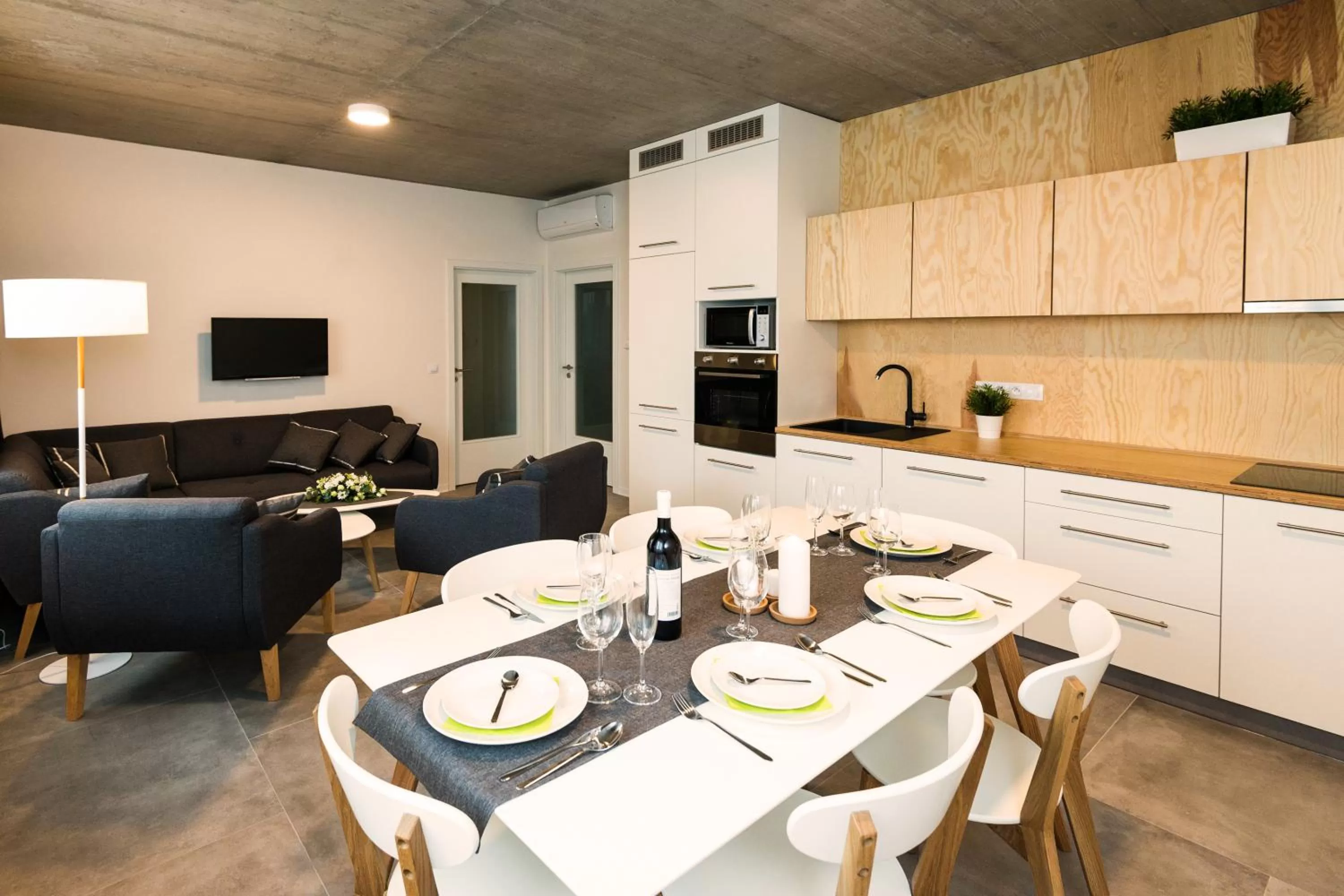 Grand Apartment with Bathtub in Residence Trafick