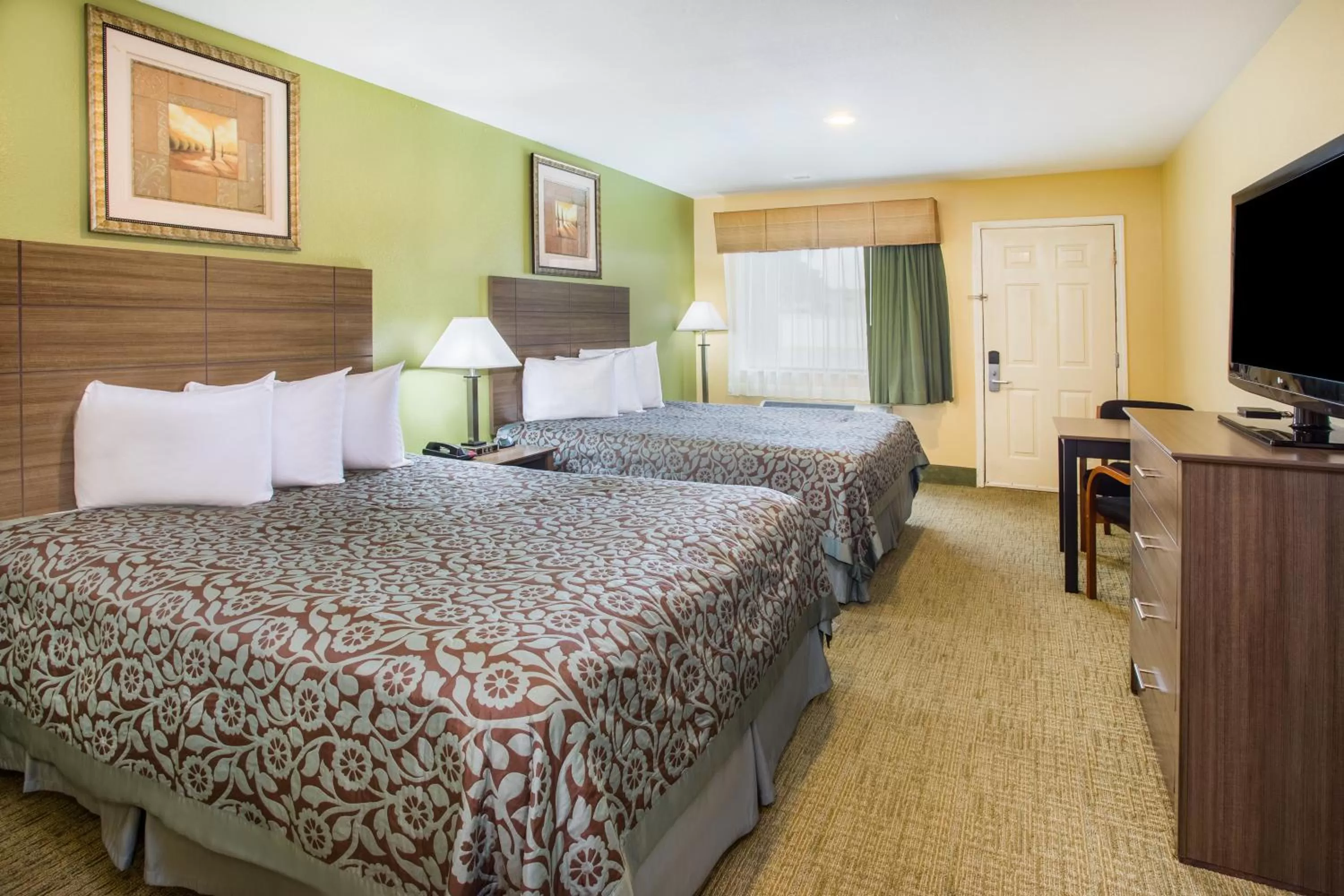 Queen Room with Two Queen Beds - Non-Smoking in Days Inn by Wyndham Abbeville
