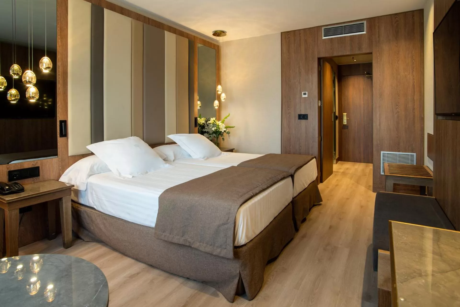 Double or Twin Room with parking included in Hotel Granada Center