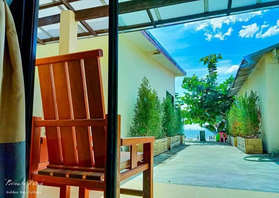 Family Room with Side Sea View in Golden Bay Cottage - SHA Extra Plus