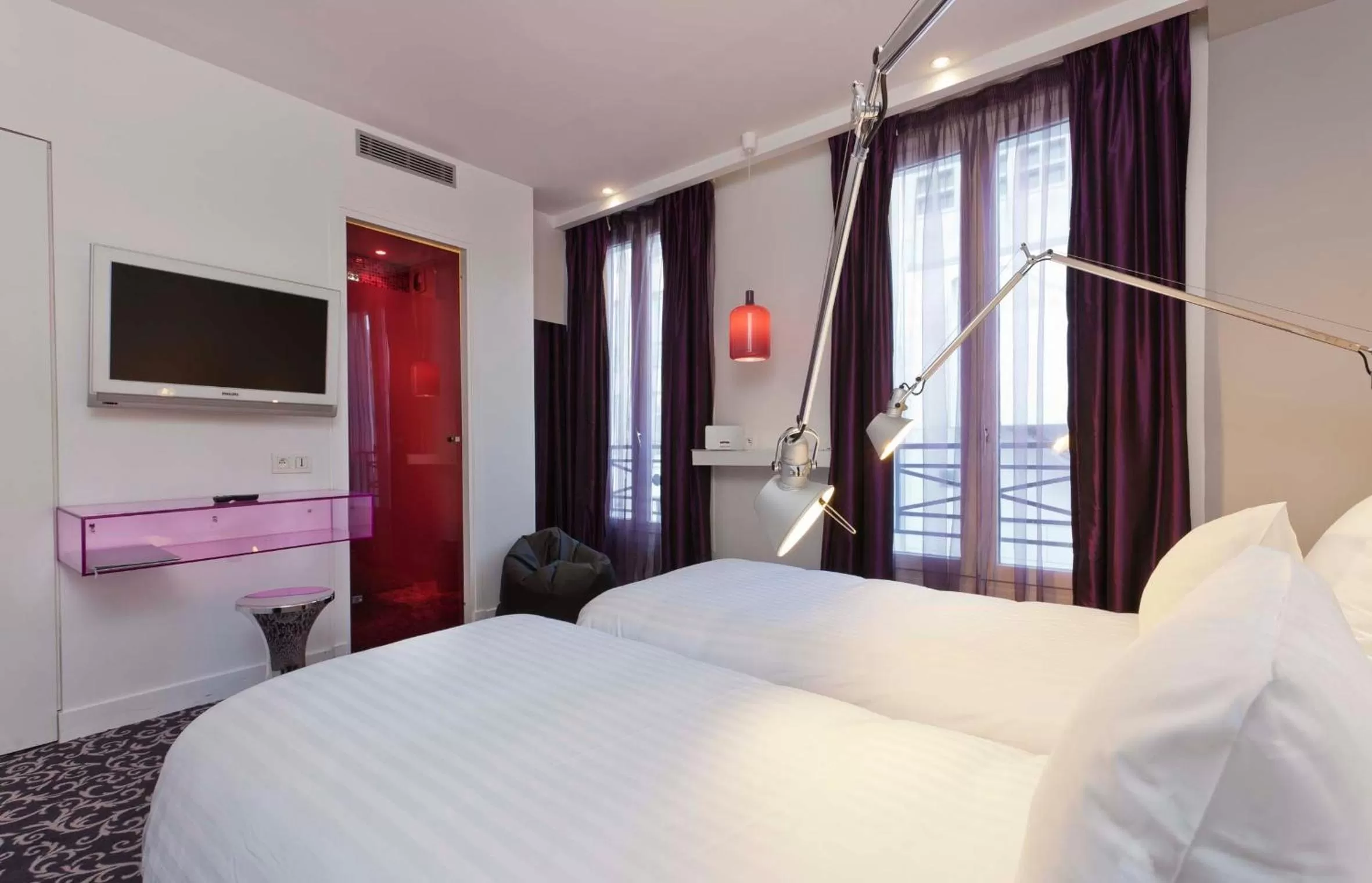 Standard Twin Room in Color Design Hotel