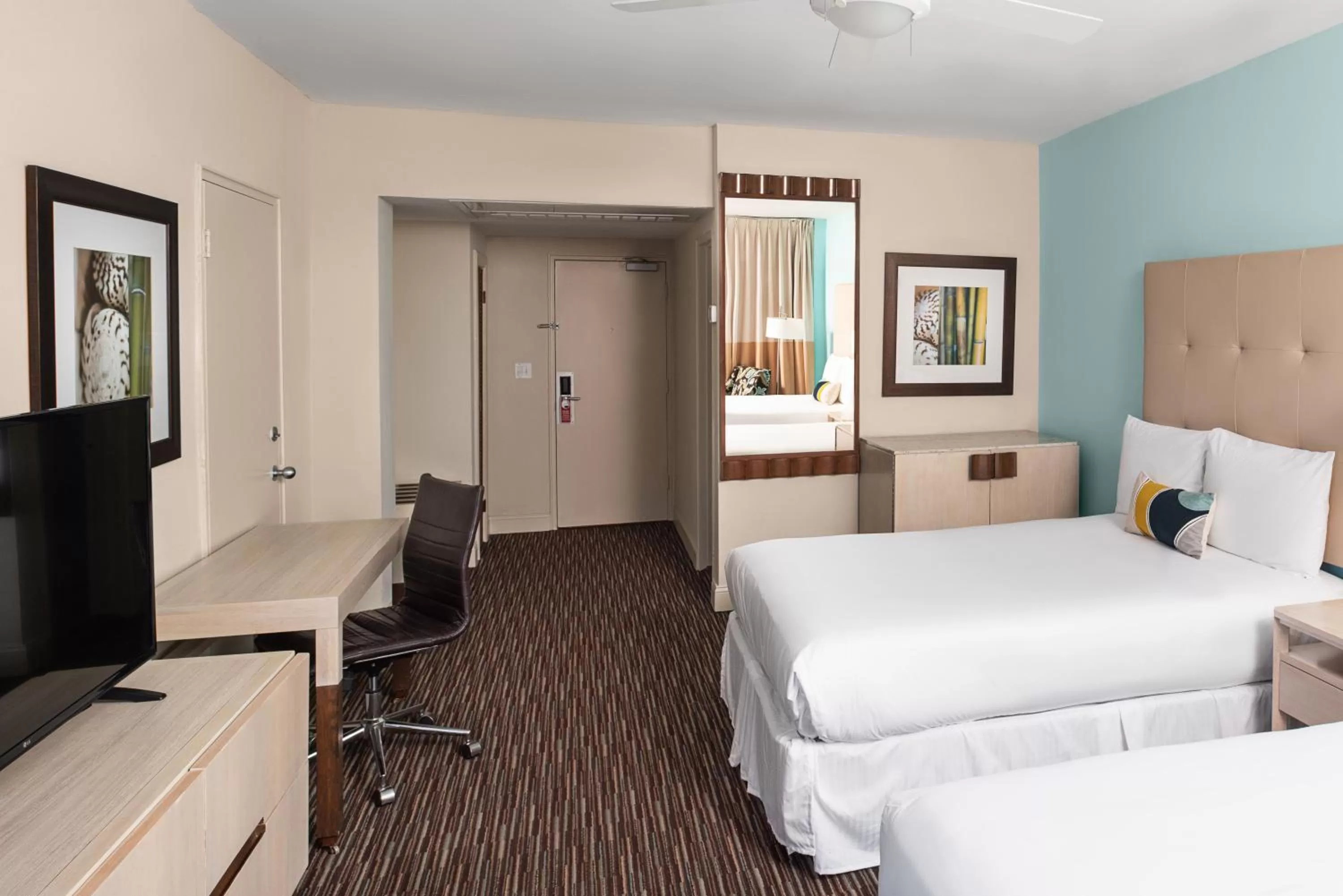 Partial Ocean View Double Beds in Sherry Frontenac Oceanfront