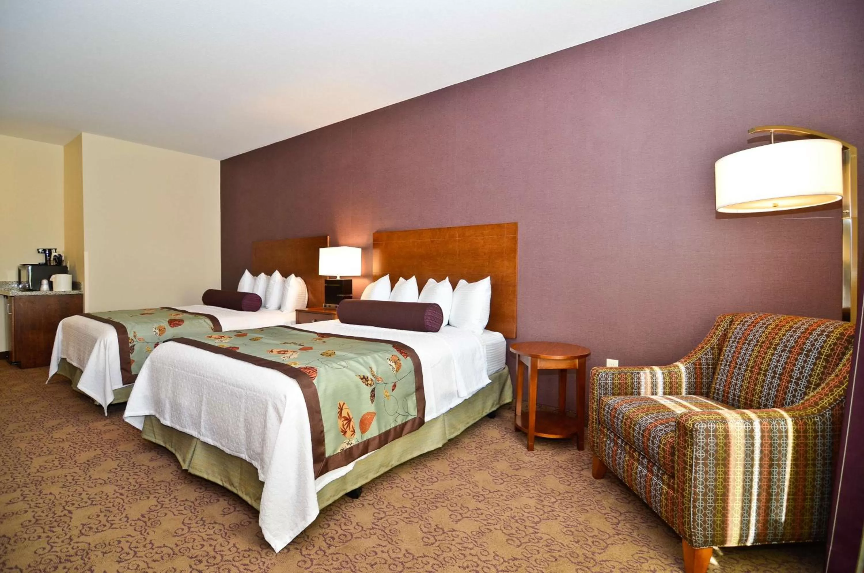 Queen Room with Two Queen Beds - Disability Access/Non-Smoking in Best Western Plus Carousel Inn & Suites Burlington