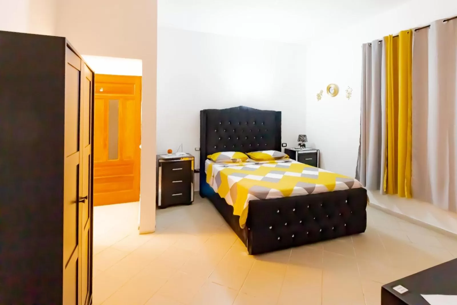 Queen Studio (2 Adults) in Hotel Villa Capri