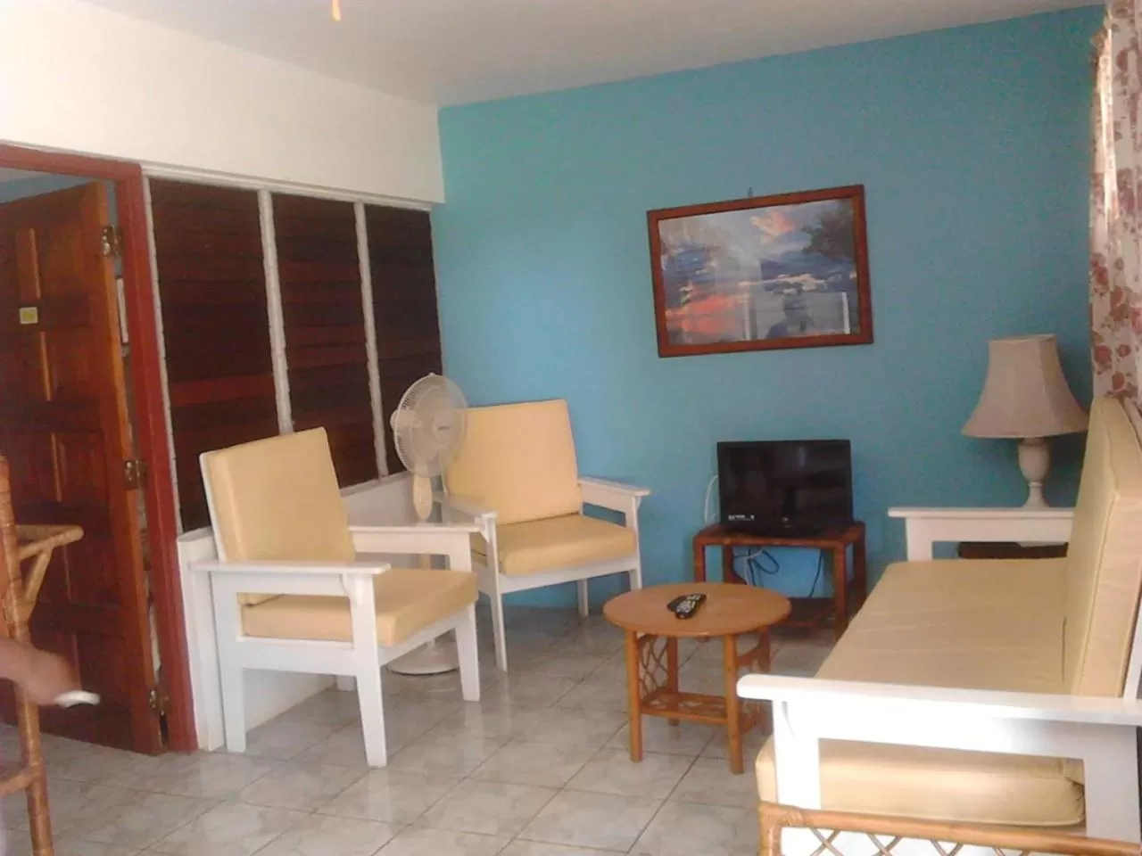 Deluxe Suite with Sea View in Yellow Bird Sea