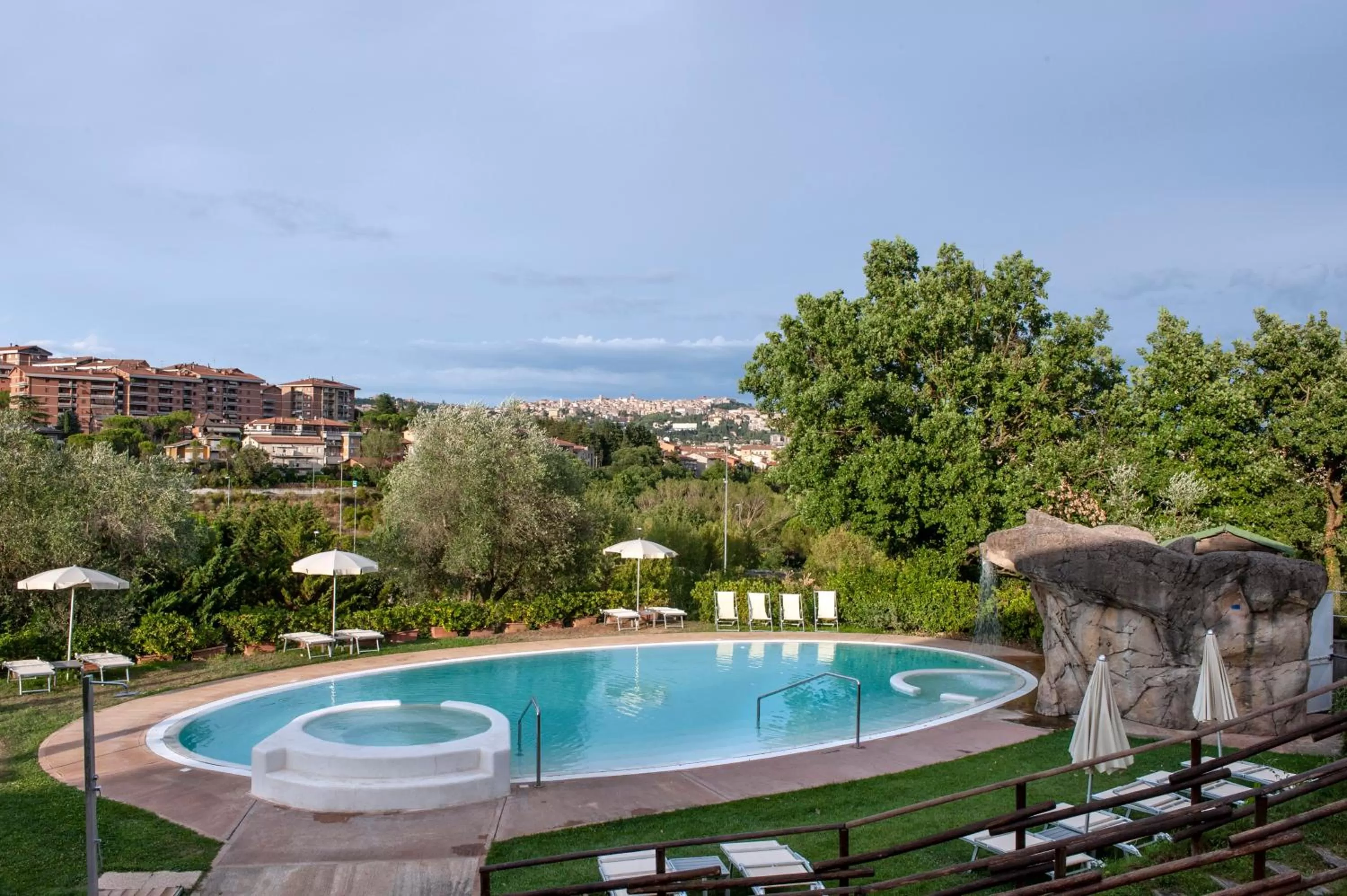 La Meridiana Bleisure Hotel