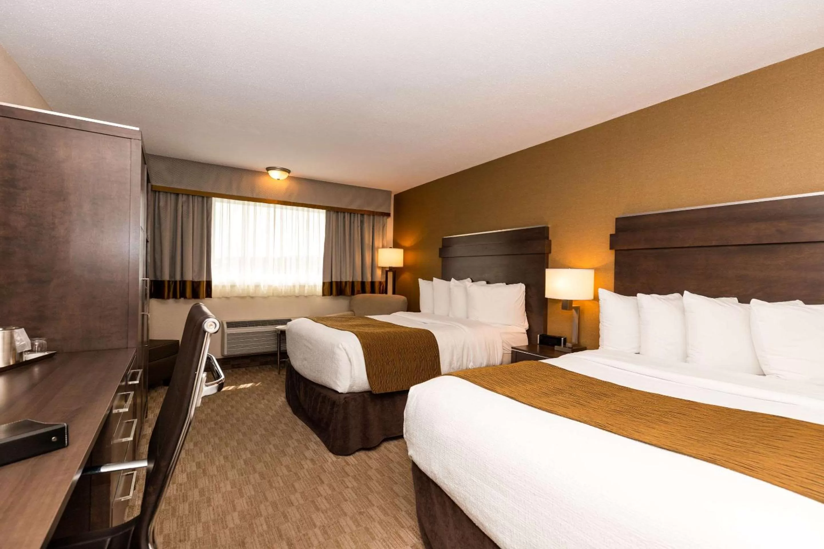 Executive Double Room with Two Double Beds - Non-Smoking in Quality Inn & Suites