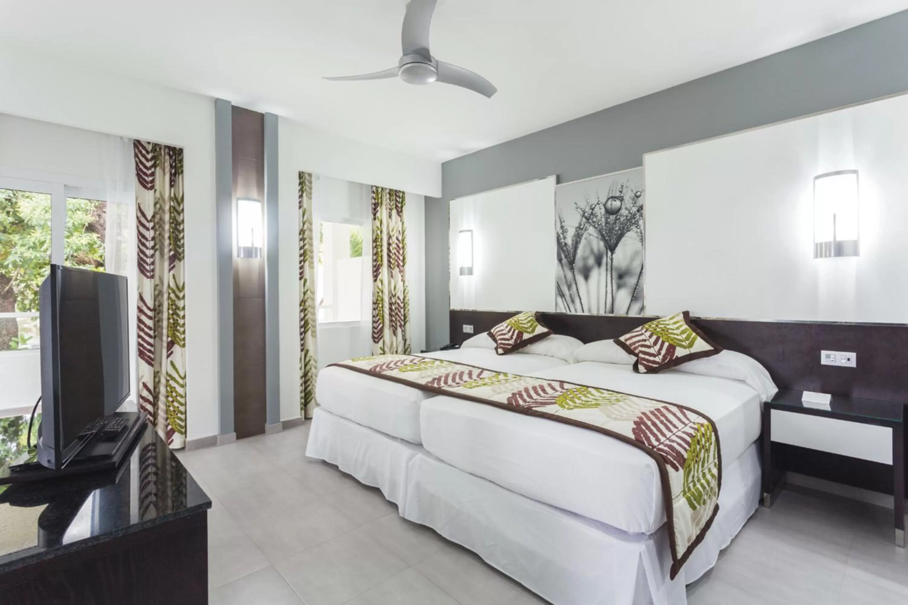 Junior Suite in Riu Playacar - All Inclusive