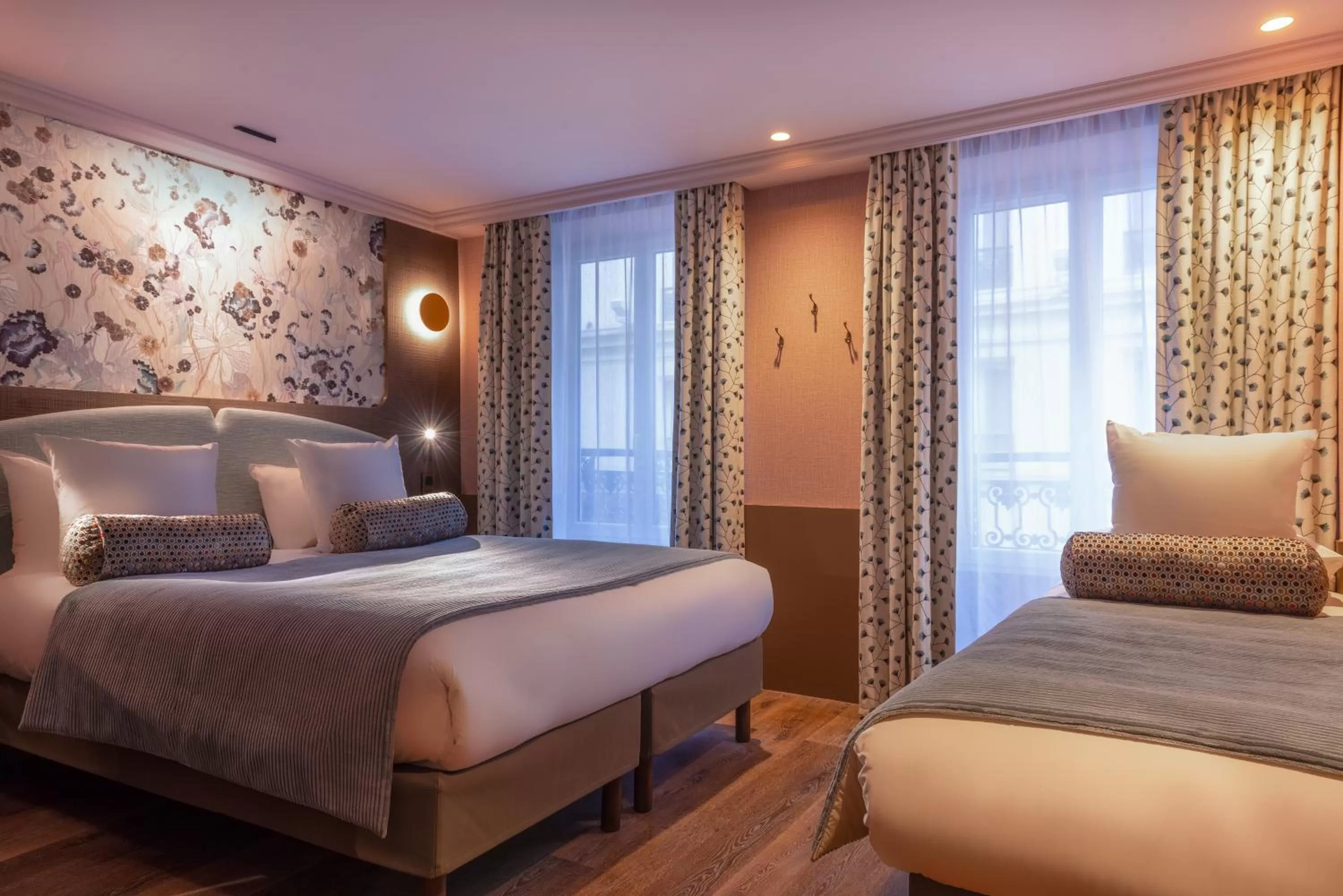 Triple Room in Maison Axel Opéra Paris