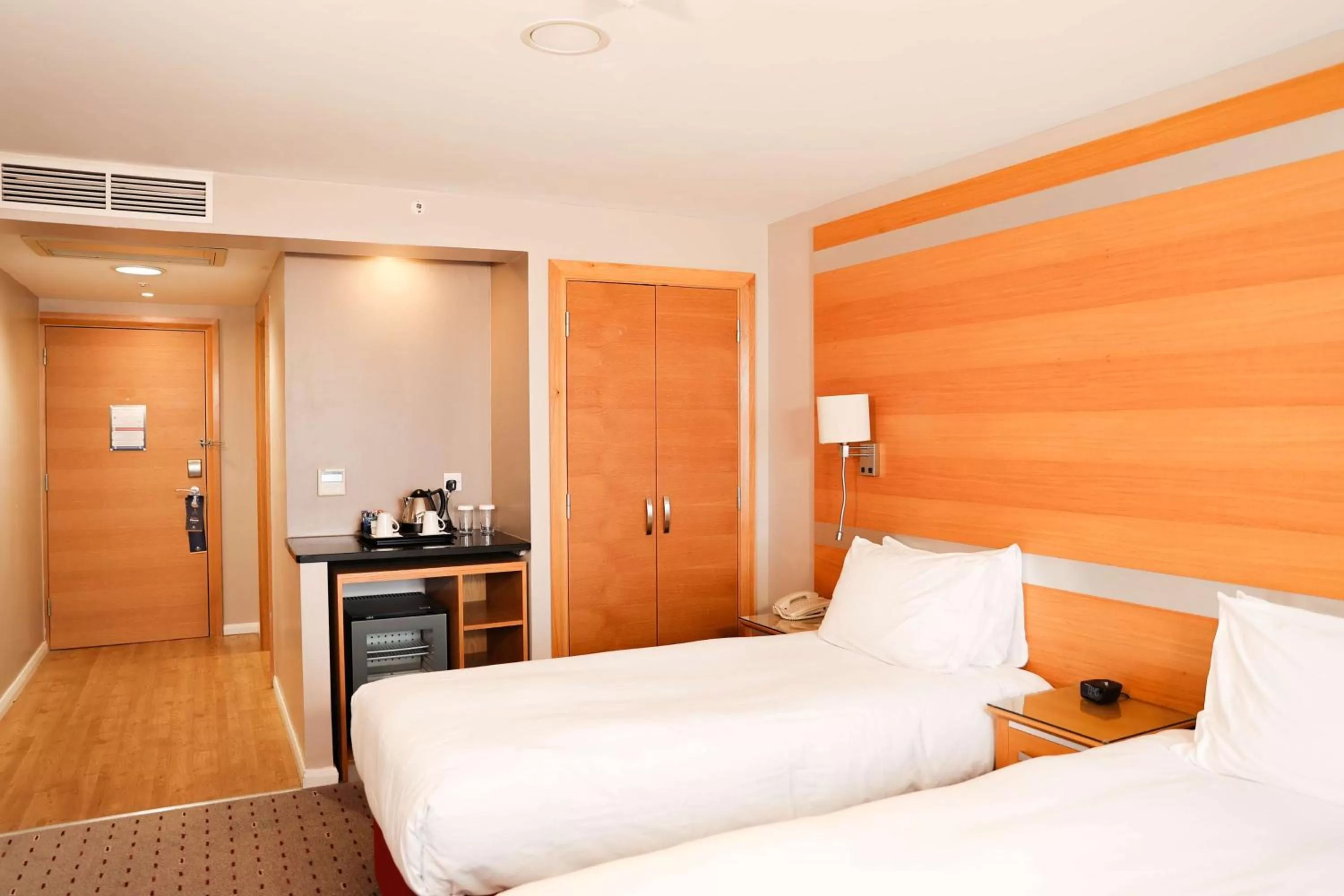 Twin Room in DoubleTree By Hilton Milton Keynes