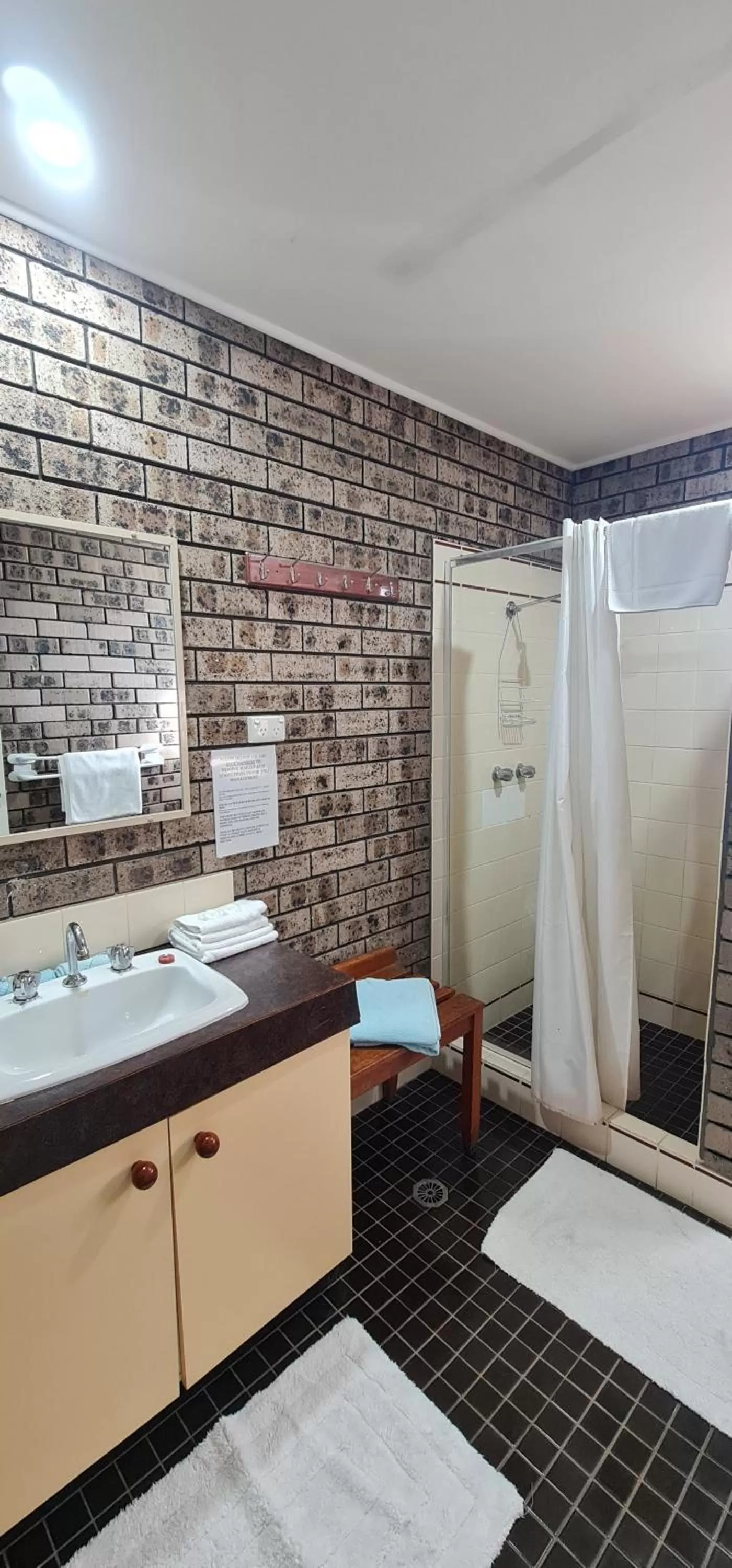 Family Twin Room - 1st Floor in The SIM - Sussex Inlet Motel