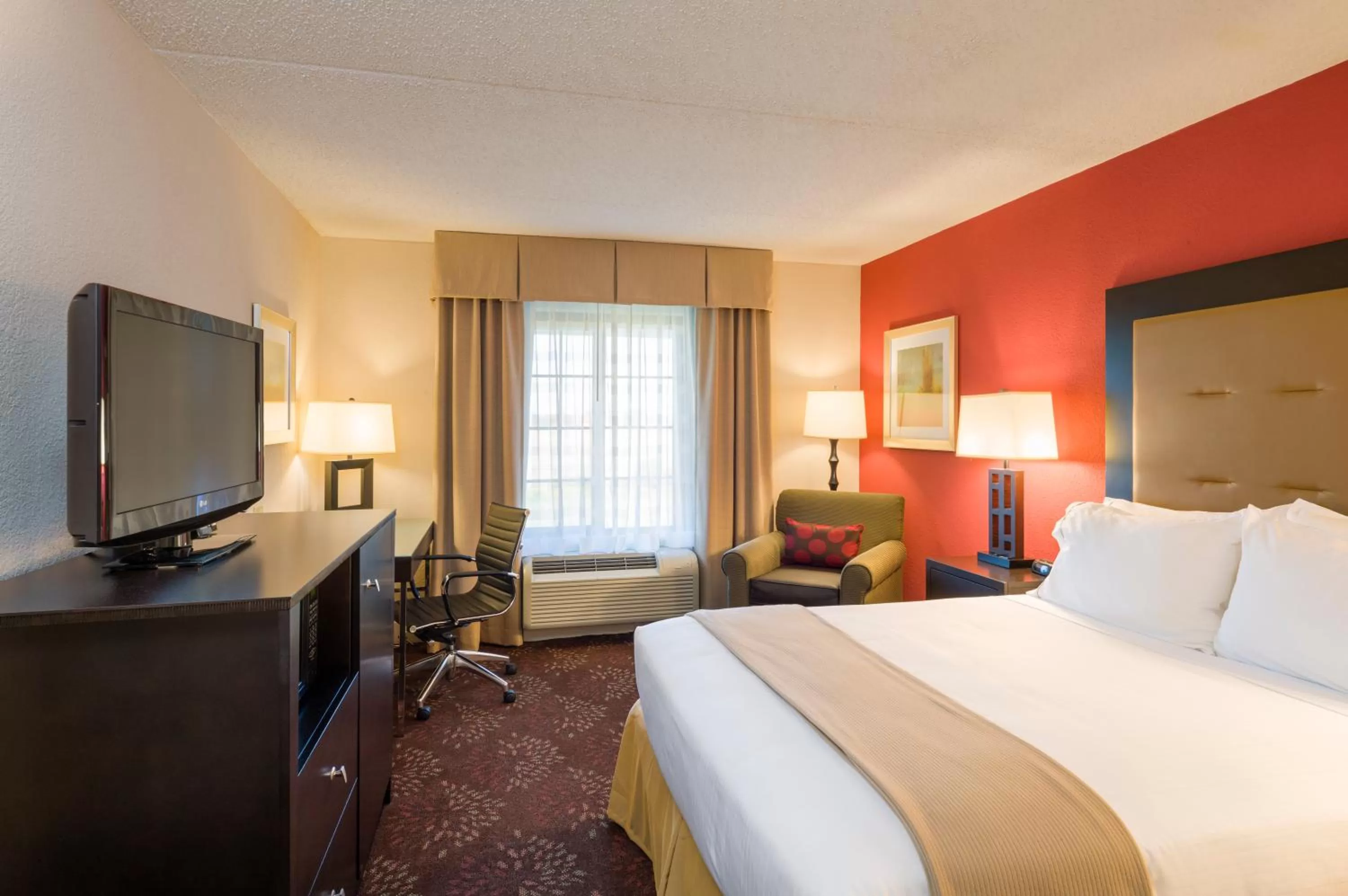 Queen Room in Holiday Inn Express Frazer - Malvern by IHG