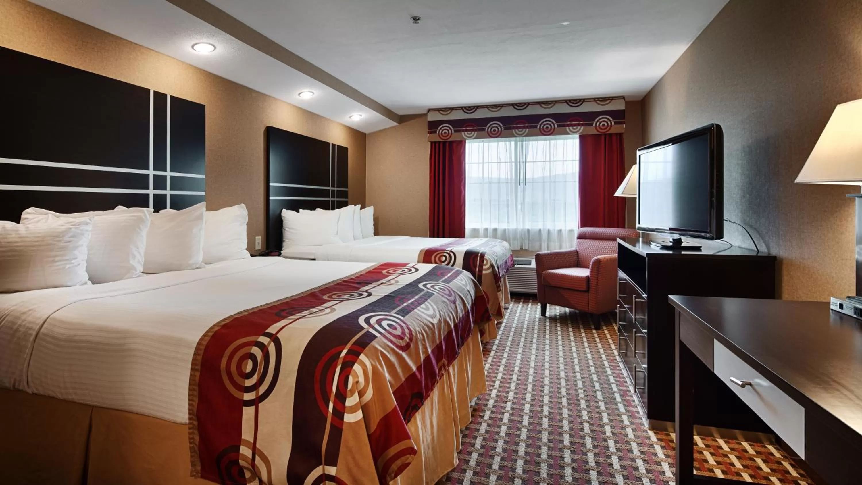 Queen Room with Two Queen Beds - Disability Access/Non-Smoking in Best Western Cooperstown