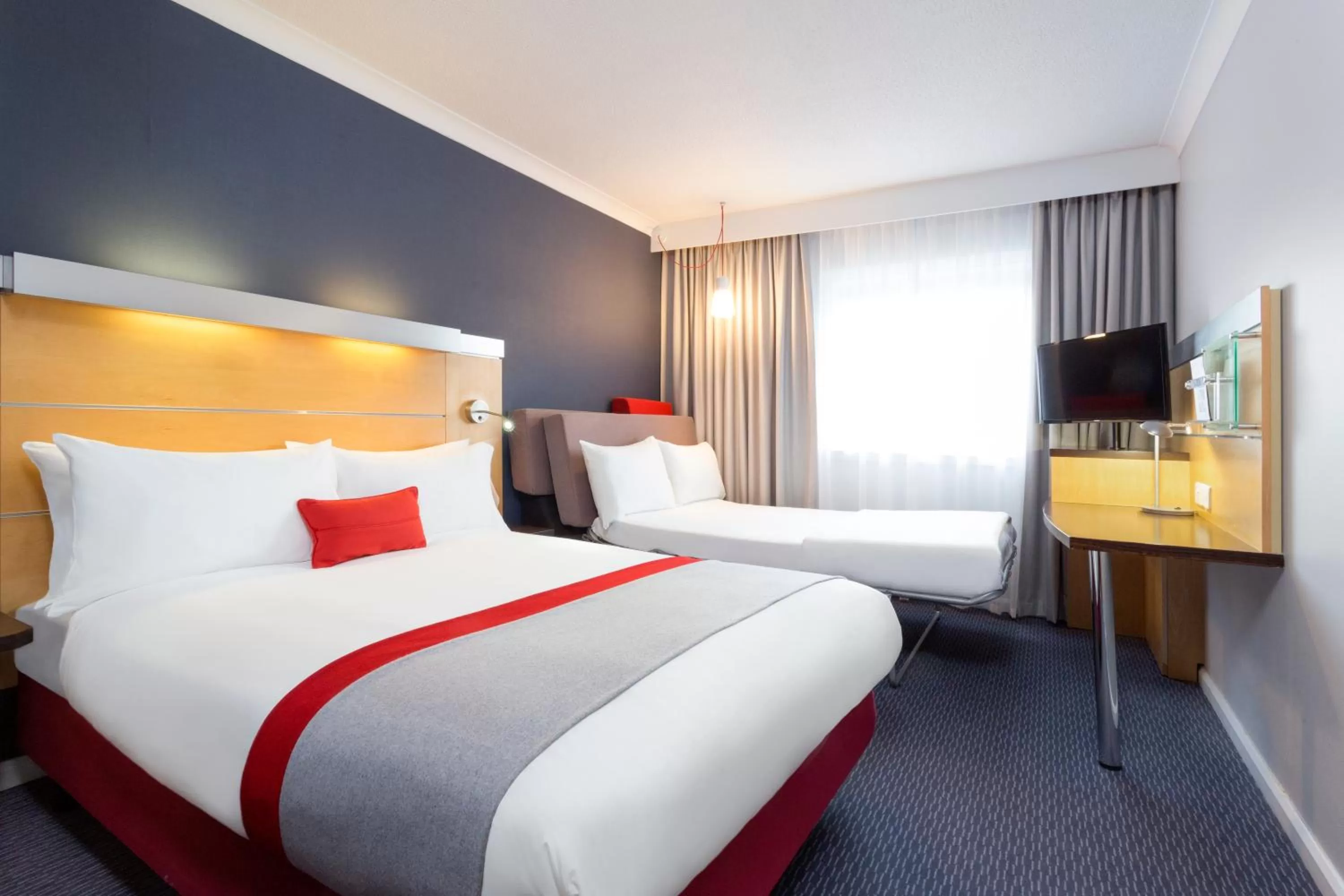 Holiday Inn Express Southampton - M27, J7 by IHG