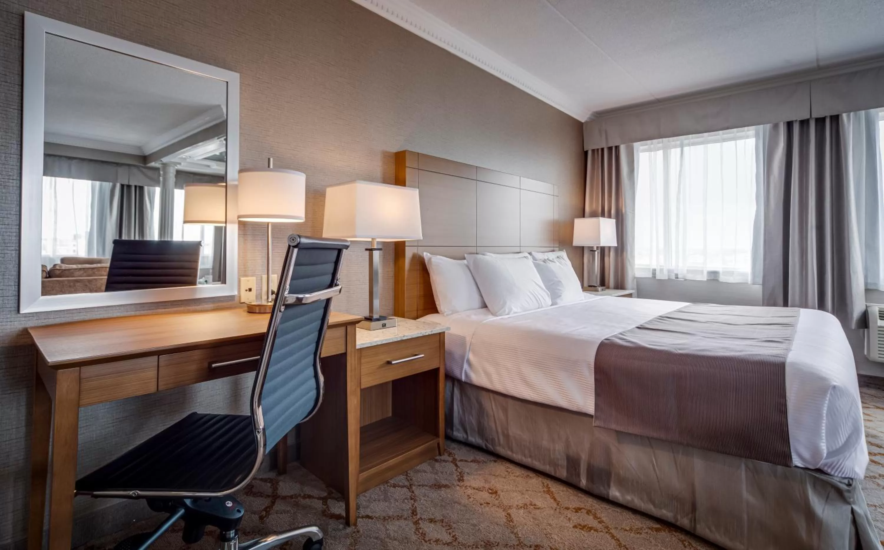 Luxury King Suite with Jetted Tub in Monte Carlo Inn Vaughan Suites