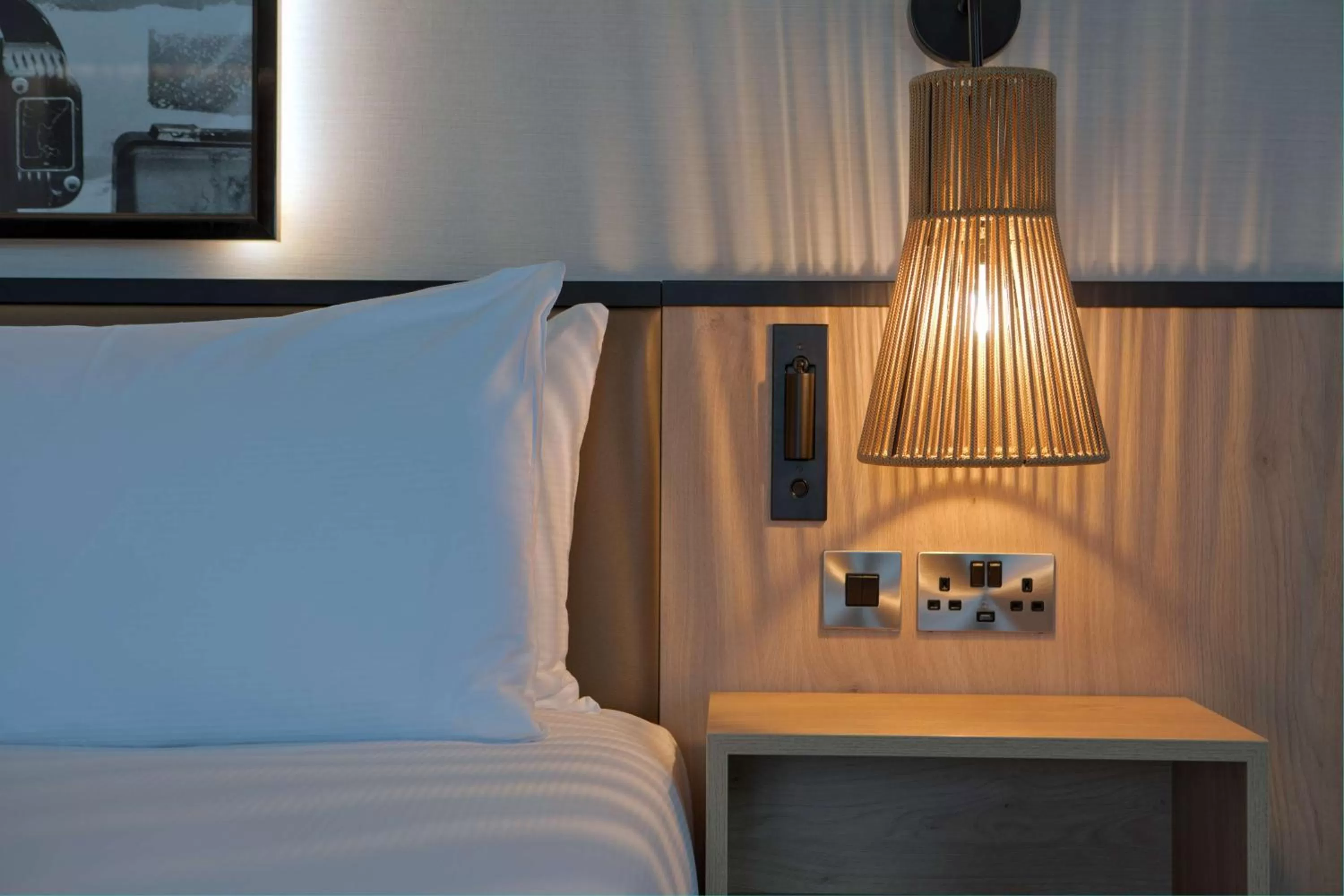 Queen Deluxe Room with Double Sofa Bed in DoubleTree by Hilton London Elstree