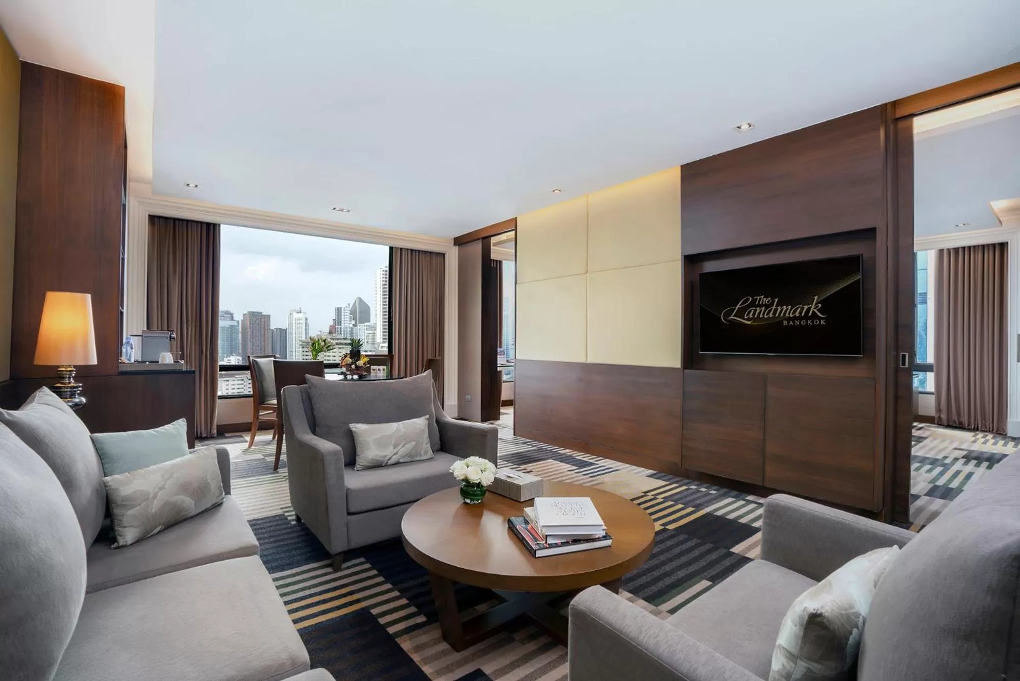 Executive Suite in The Landmark Bangkok