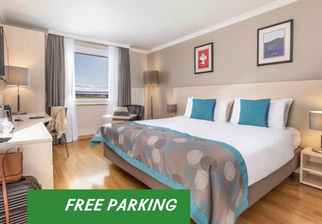 Everness Hotel & Resort