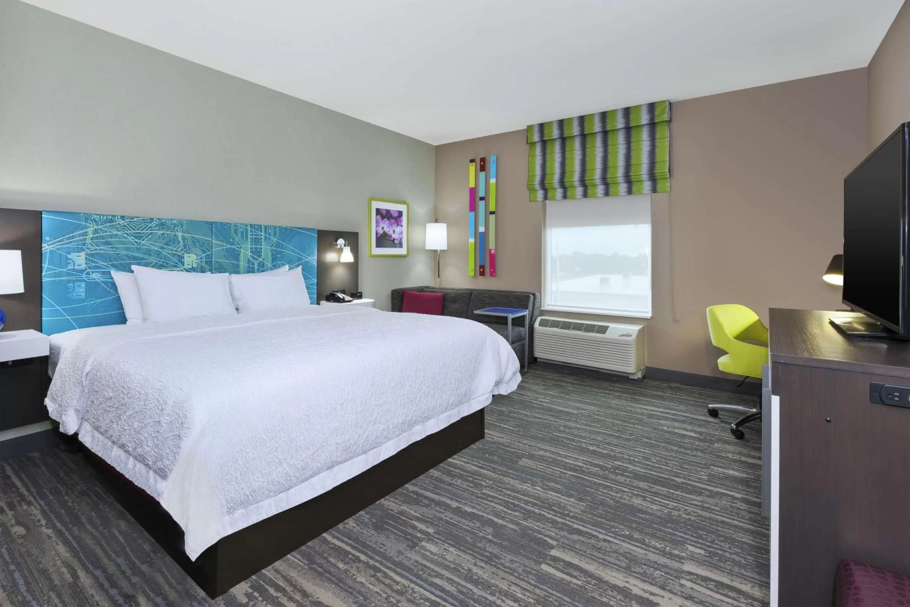 King Room - Non-Smoking in Hampton Inn Sedalia