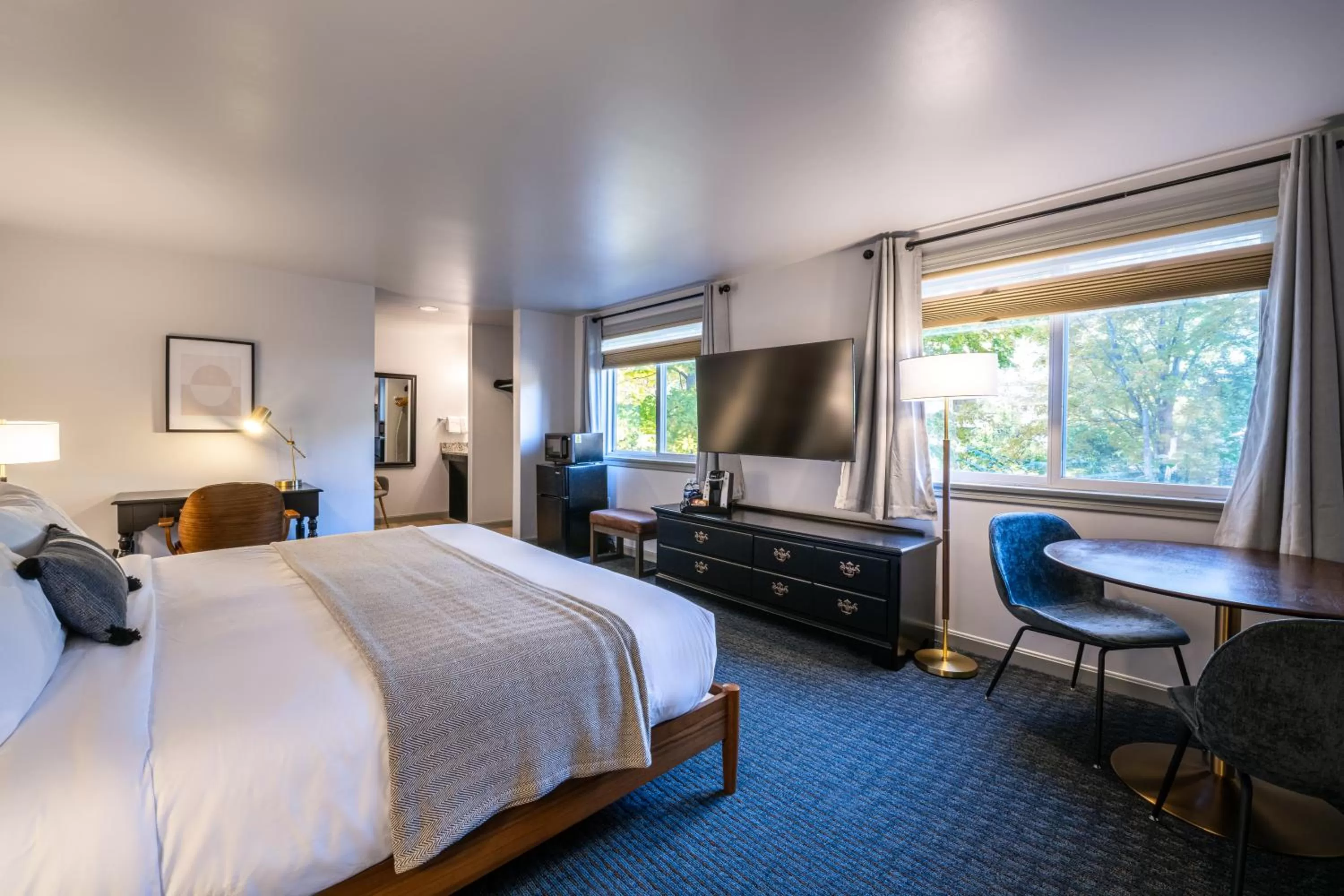 Deluxe King Room in Riverhouse by Weekender formerly Jack Daniels Inn