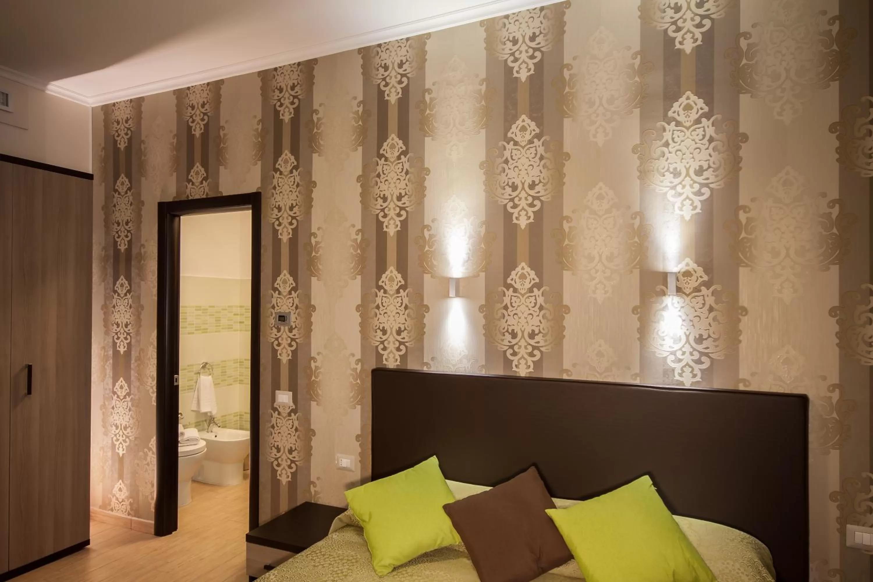 Quadruple Room in Rome Kings Suite