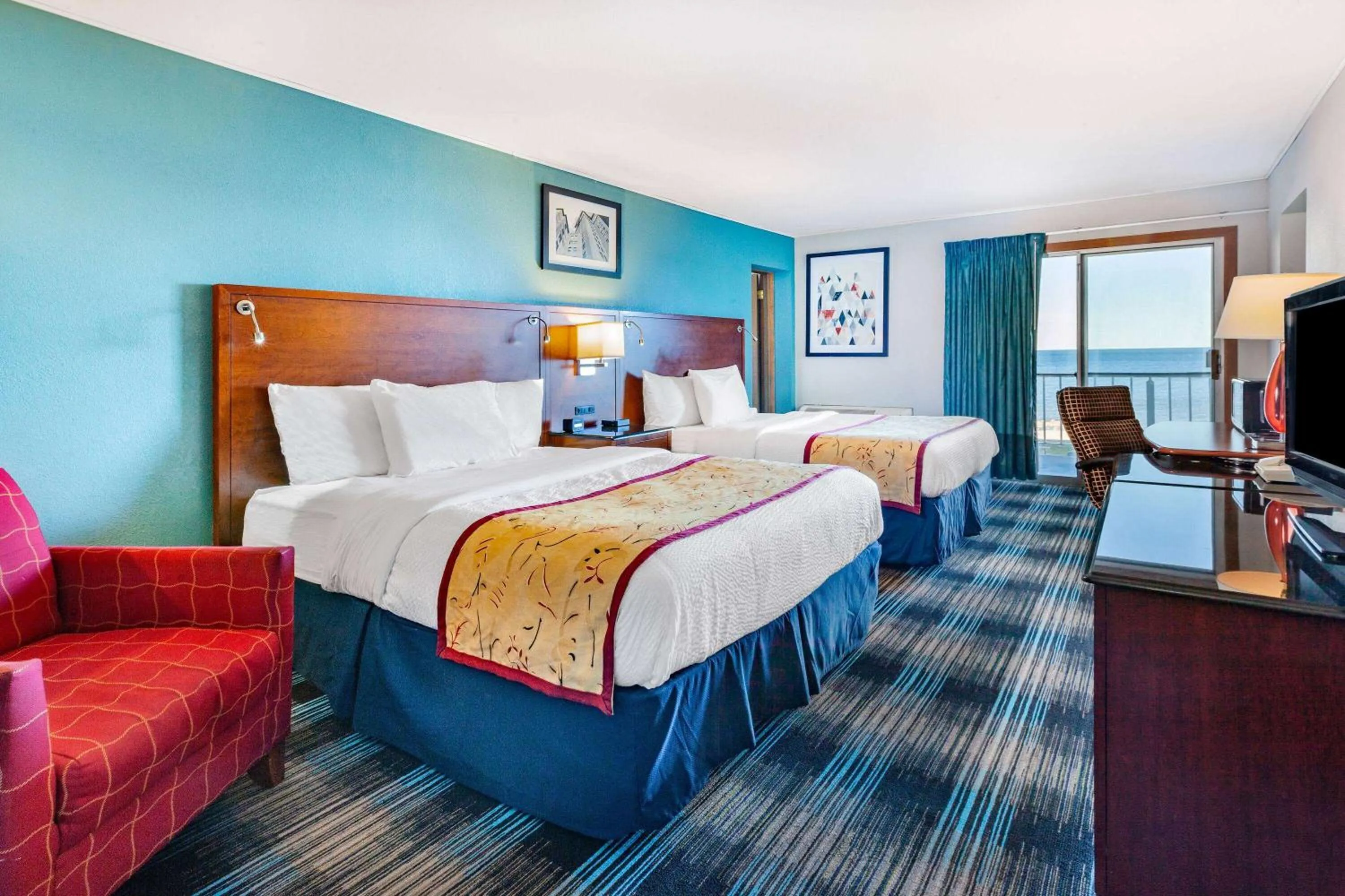 Deluxe Room with Two Queen Beds with Balcony and Lakefront View - Non-Smoking in Days Inn & Suites by Wyndham St. Ignace Lakefront