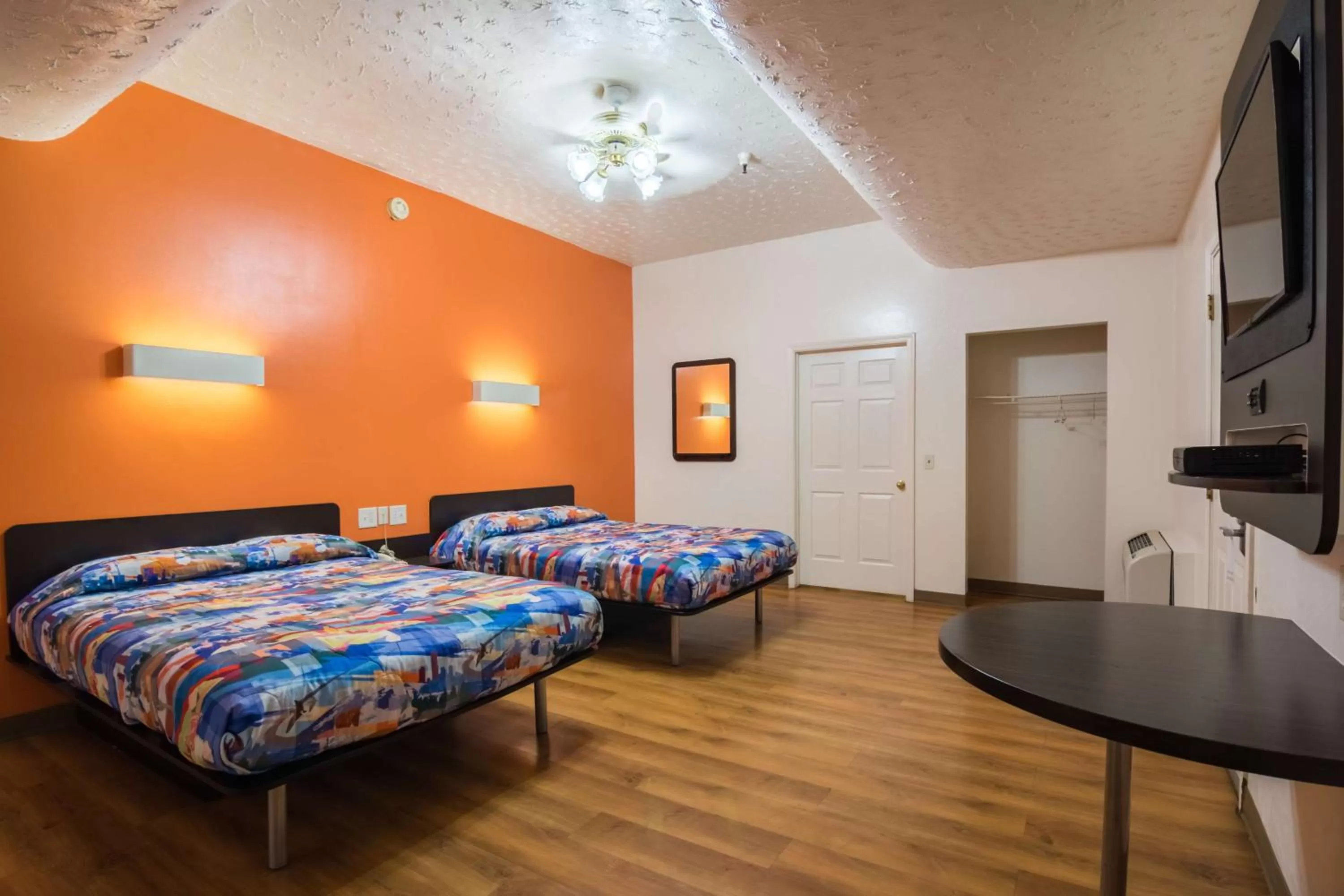 Queen Room with Two Queen Beds - Disability Access - Non-Smoking in Motel 6-Globe, AZ