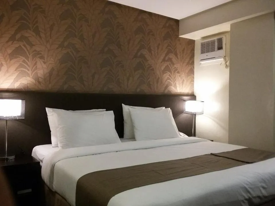 Superior King Room in GT Hotel Iloilo