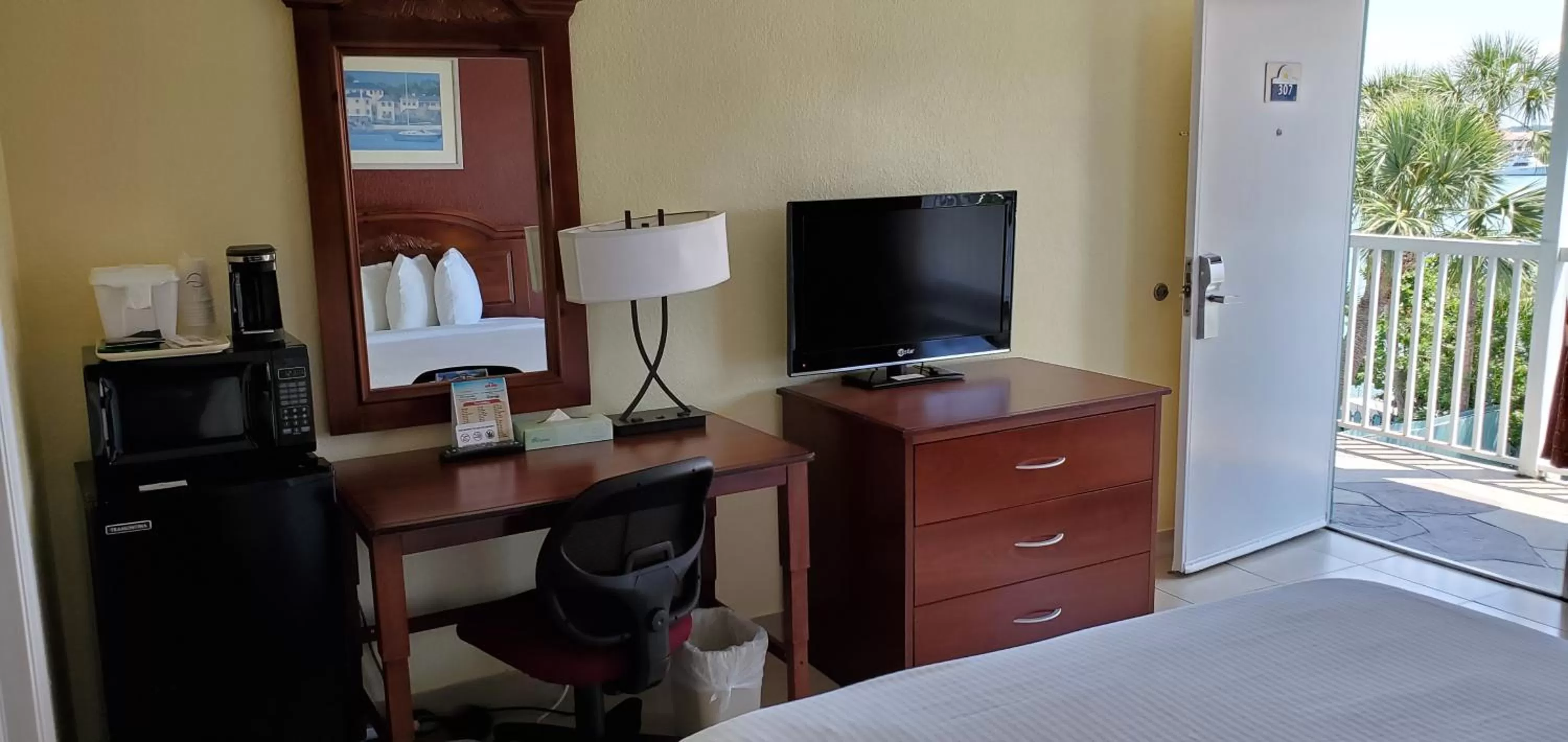 Queen Room with Harbor View in Clearwater Beach Hotel