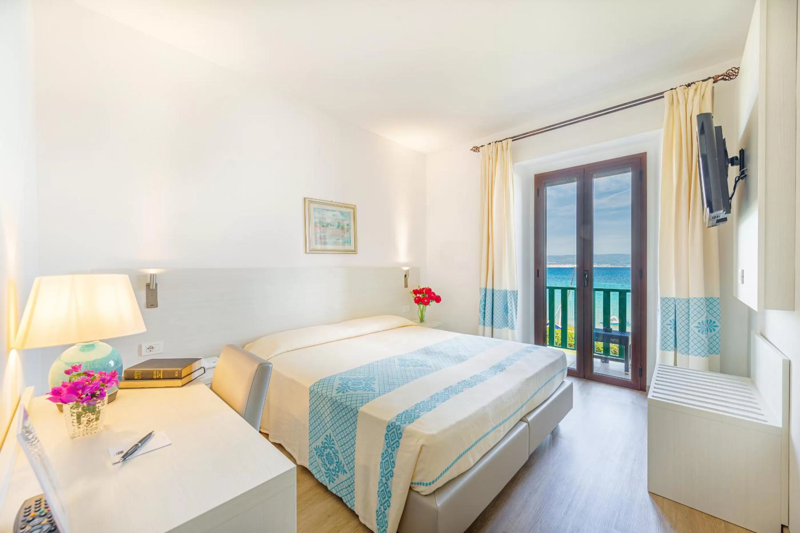 Double or Twin Room with Balcony and Sea View in Hotel Dei Pini