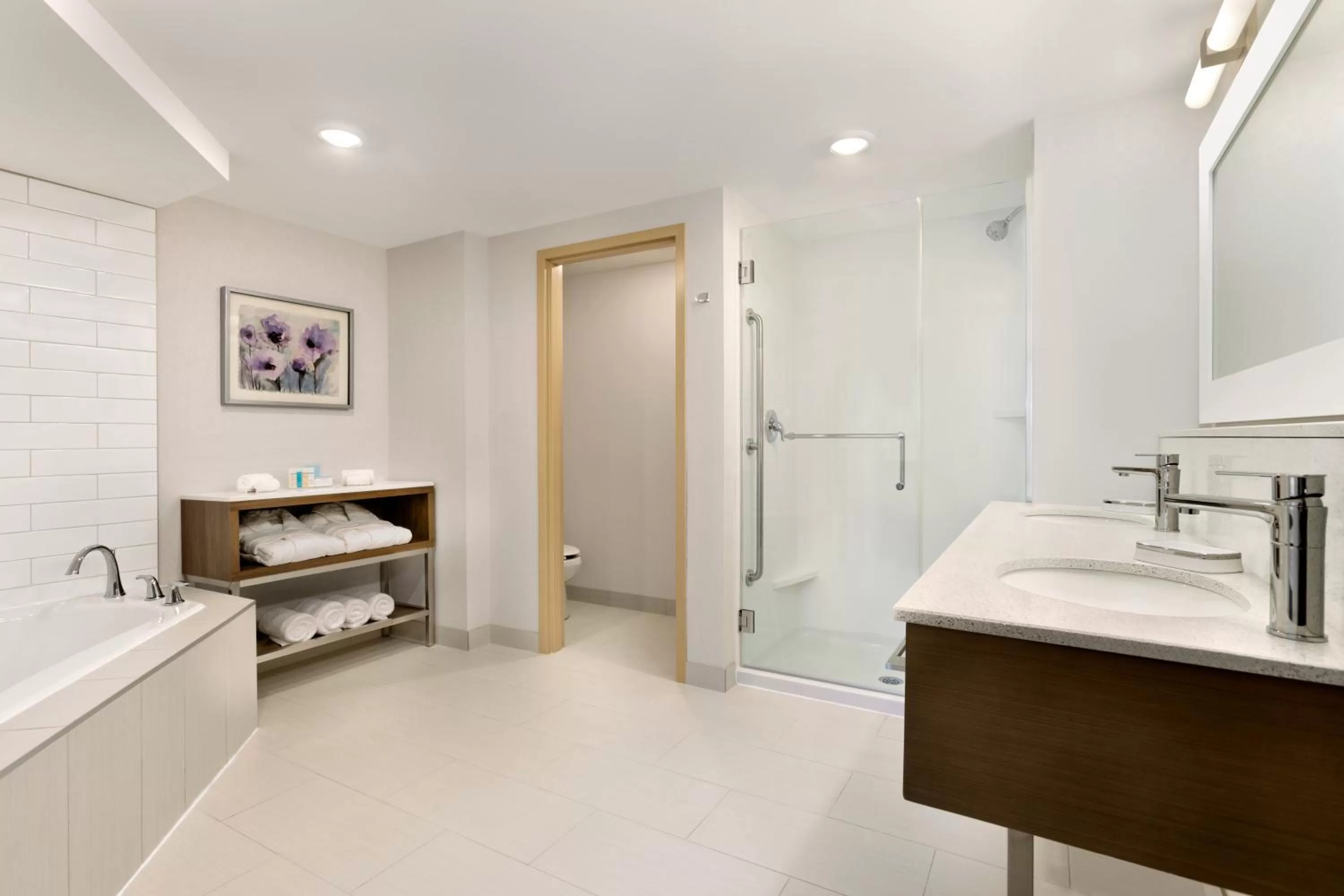 King Suite with Tub - Non-Smoking in Ramada by Wyndham St Paul AB