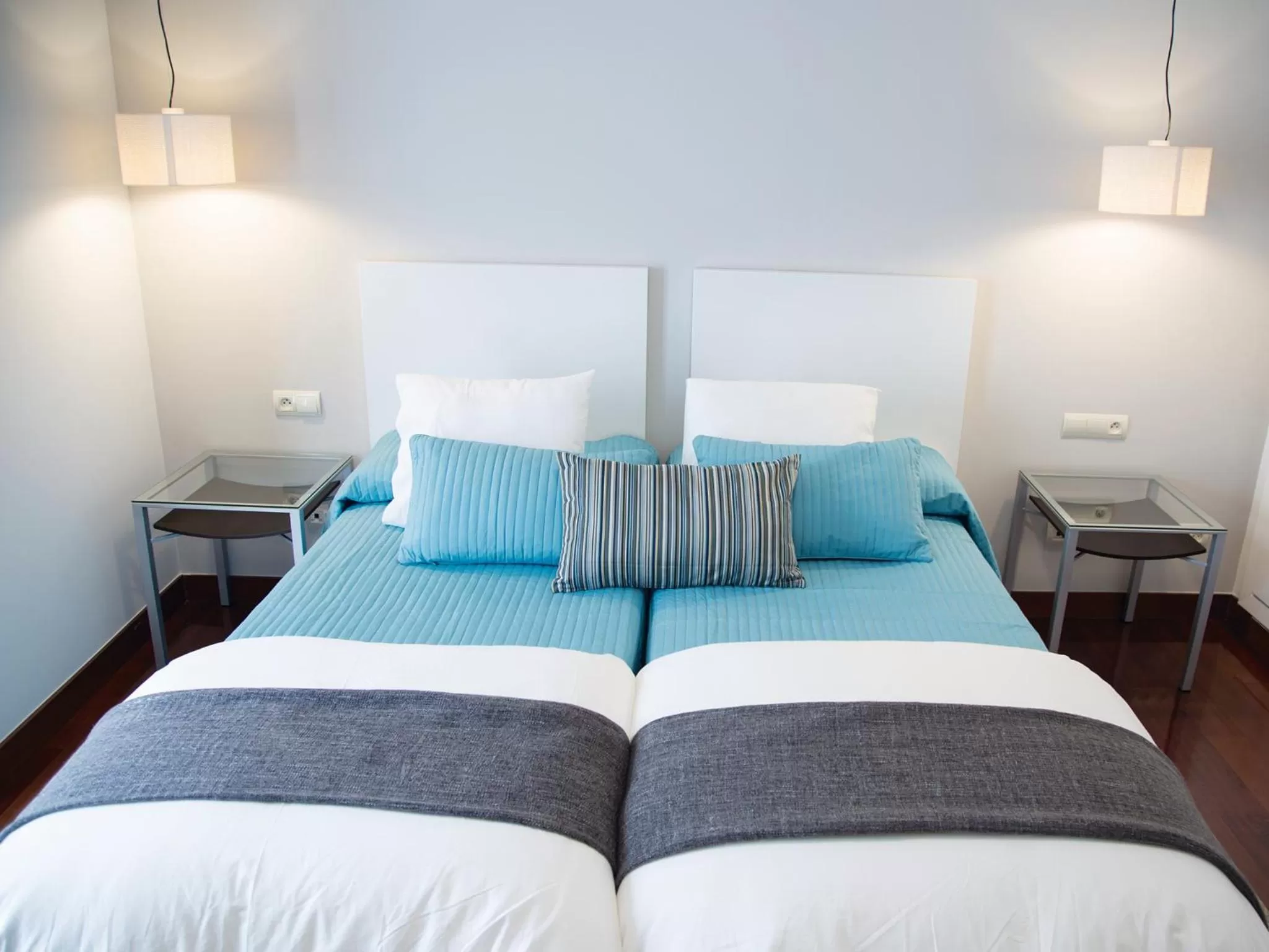 Deluxe Double or Twin Room with Pool View in Hotel Bodega El Juncal