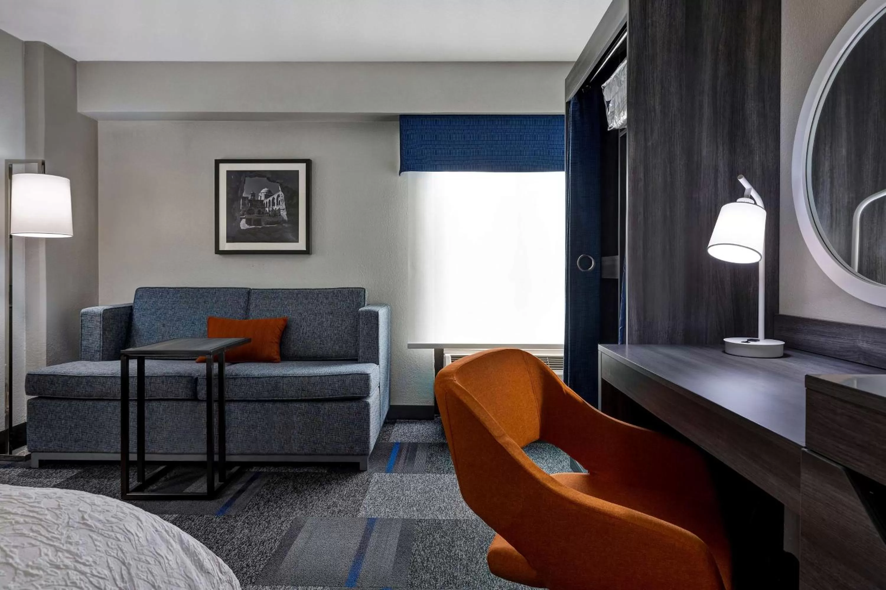 King Room with Sofa Bed - Non-Smoking in Hampton Inn San Antonio Downtown