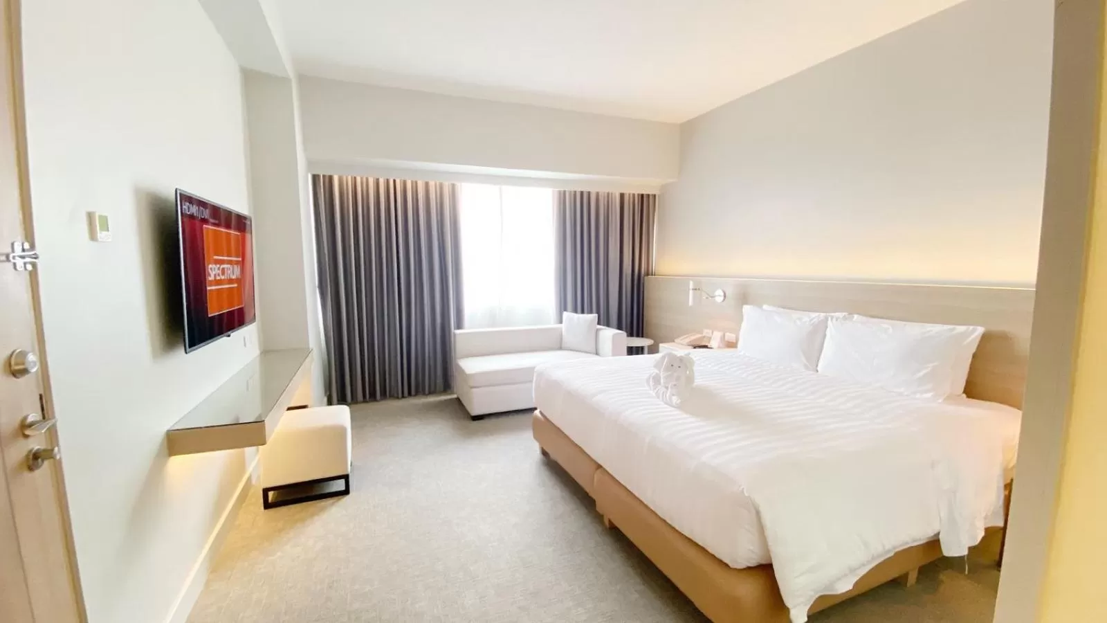 Deluxe King  in Brittany Hotel BGC