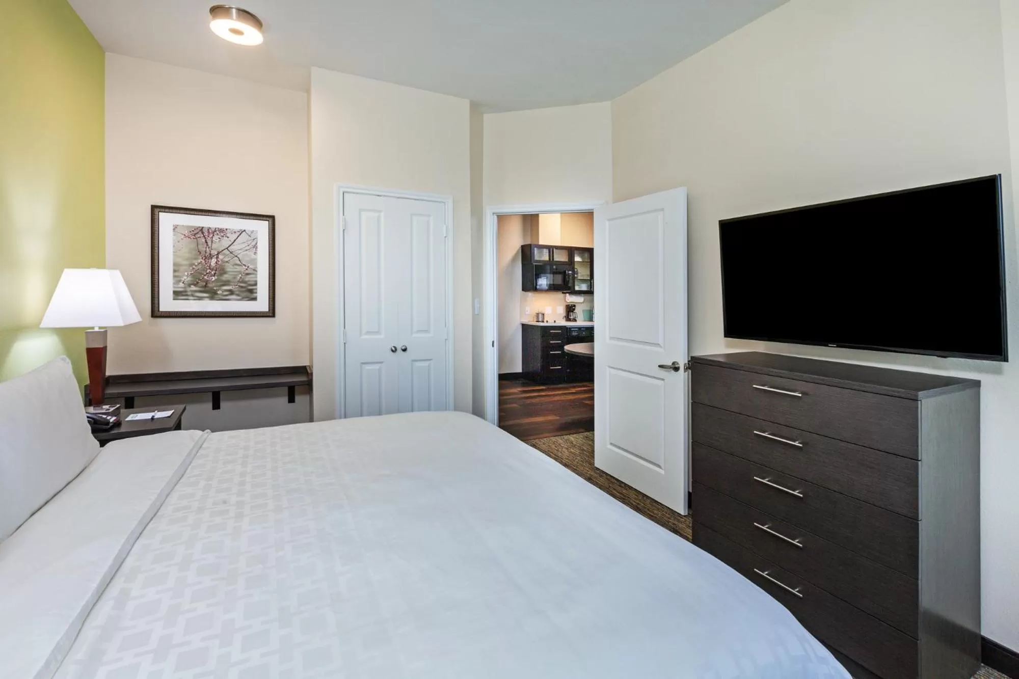 One-Bedroom King Suite - Non-Smoking in Candlewood Suites - Houston - Pasadena by IHG