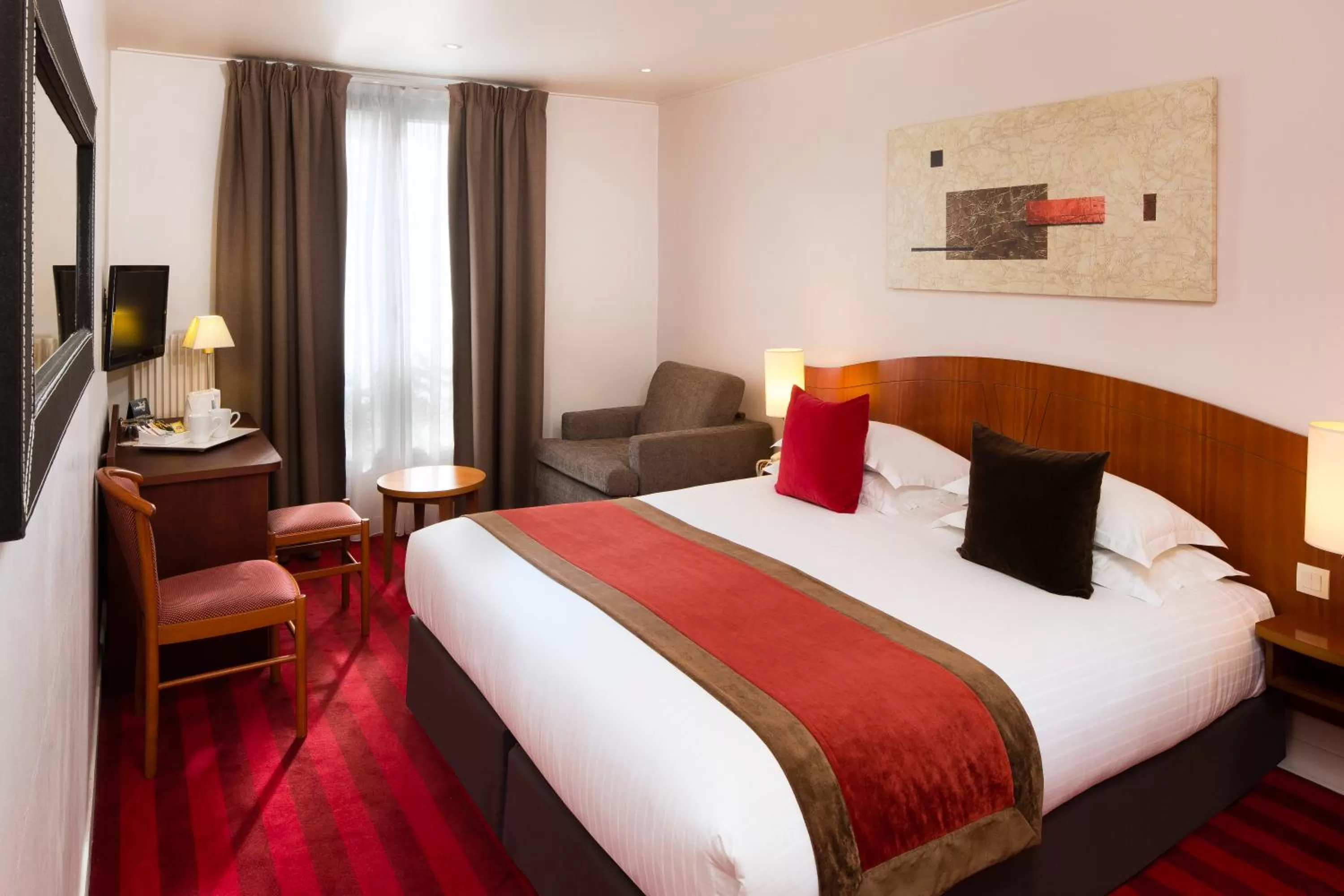Superior Double Room in Europe Hotel Paris Eiffel