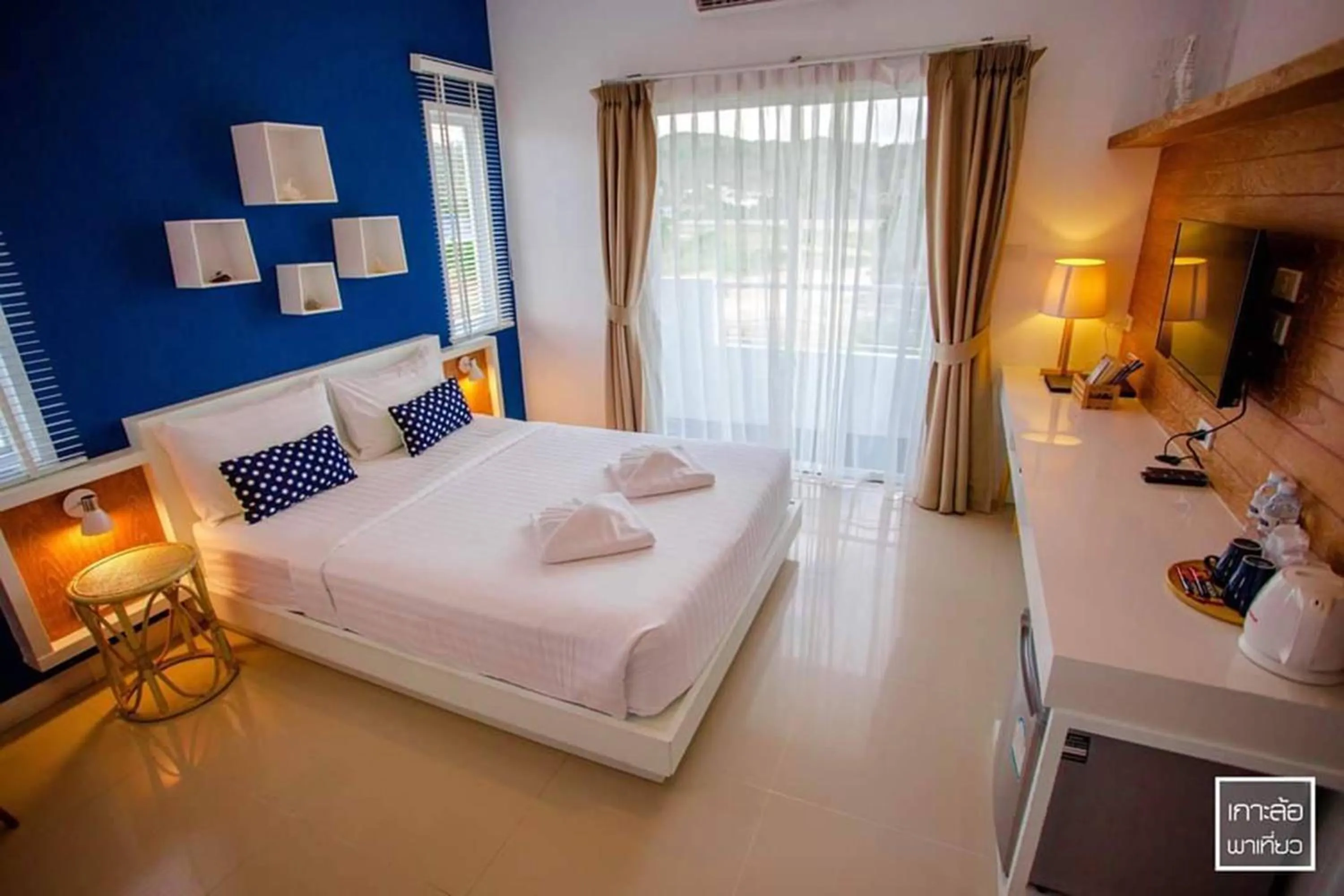 Deluxe Double Room with Balcony in Chill House at Naiyang