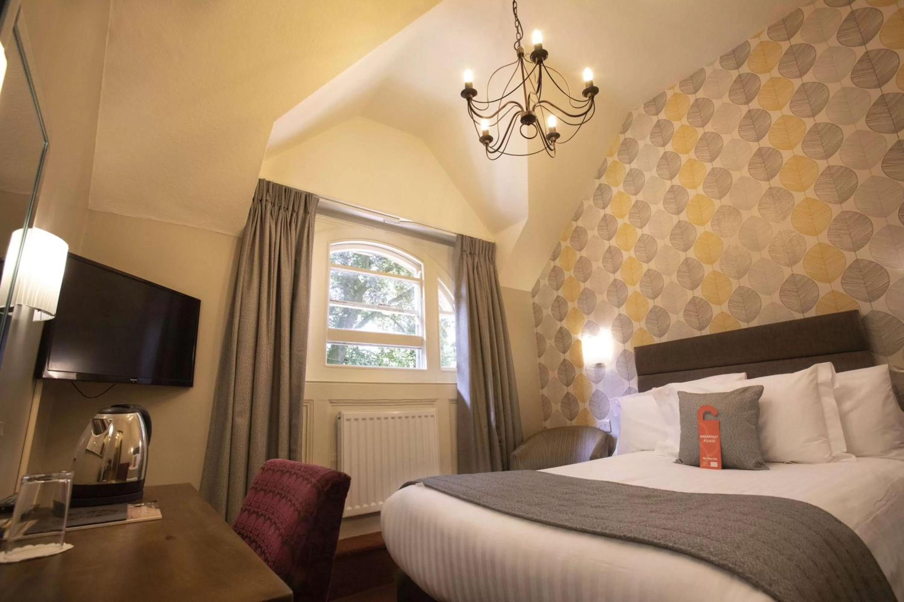 Standard Single Room in The Lincoln Hotel