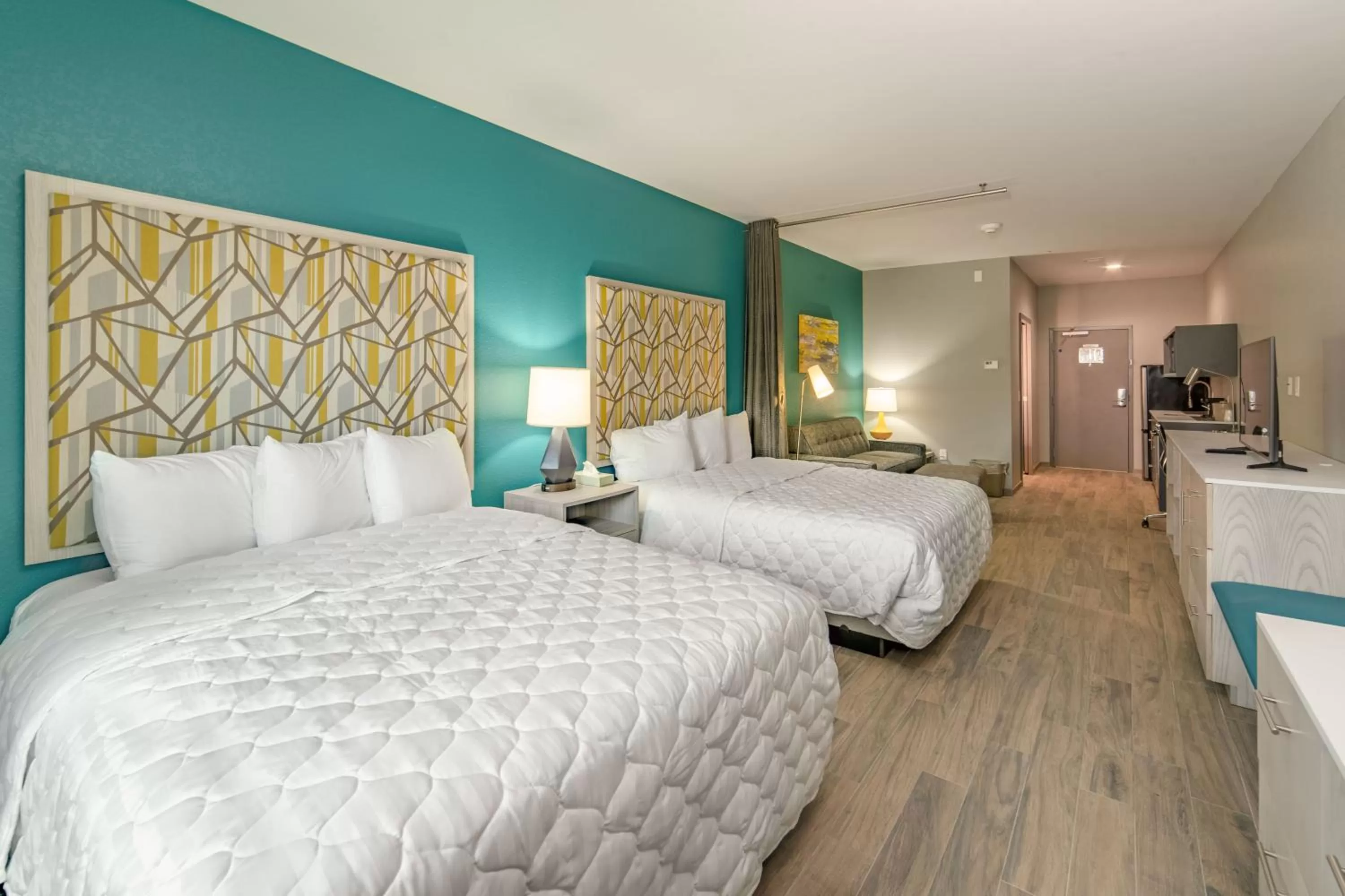 Queen Suite in Everglades Adventures Hotel Suites by Ivey House