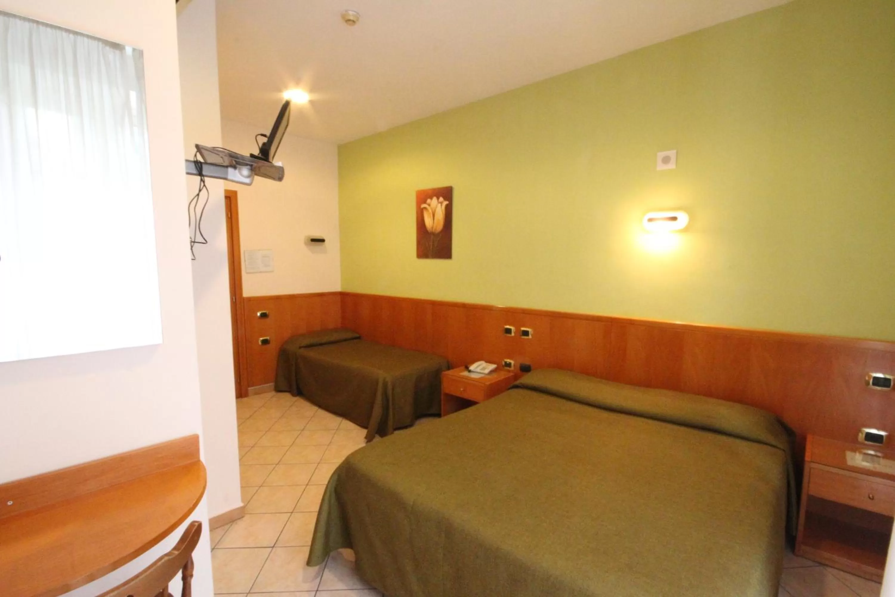 Triple Room in Hotel Zara Napoli