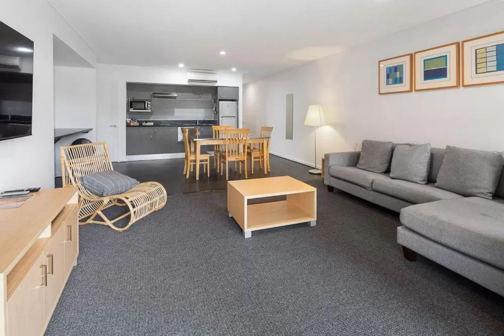 One-Bedroom Apartment with Pool View in Corrigans Cove