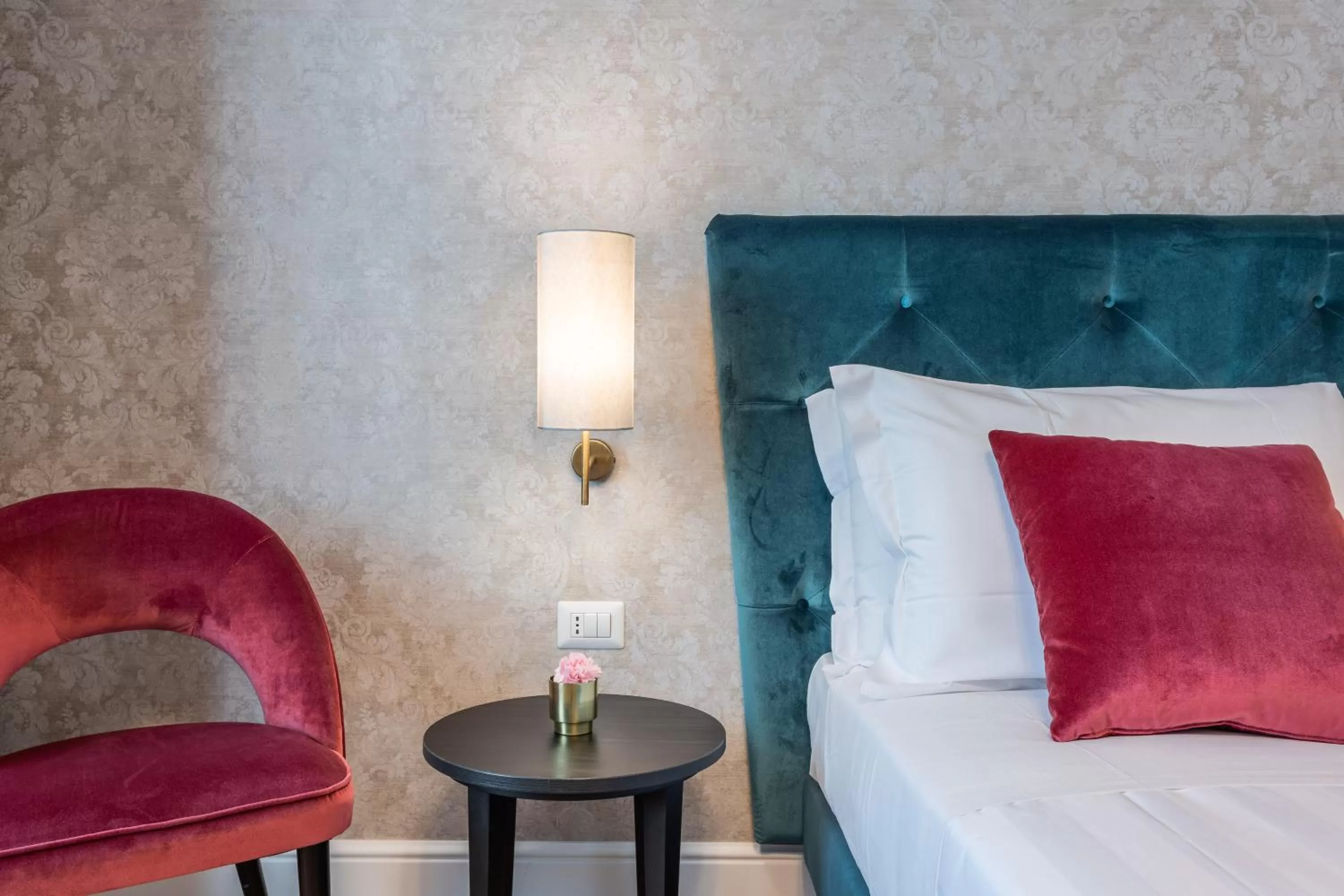 Deluxe Double or Twin Room with Balcony in 3110 ArtHotel