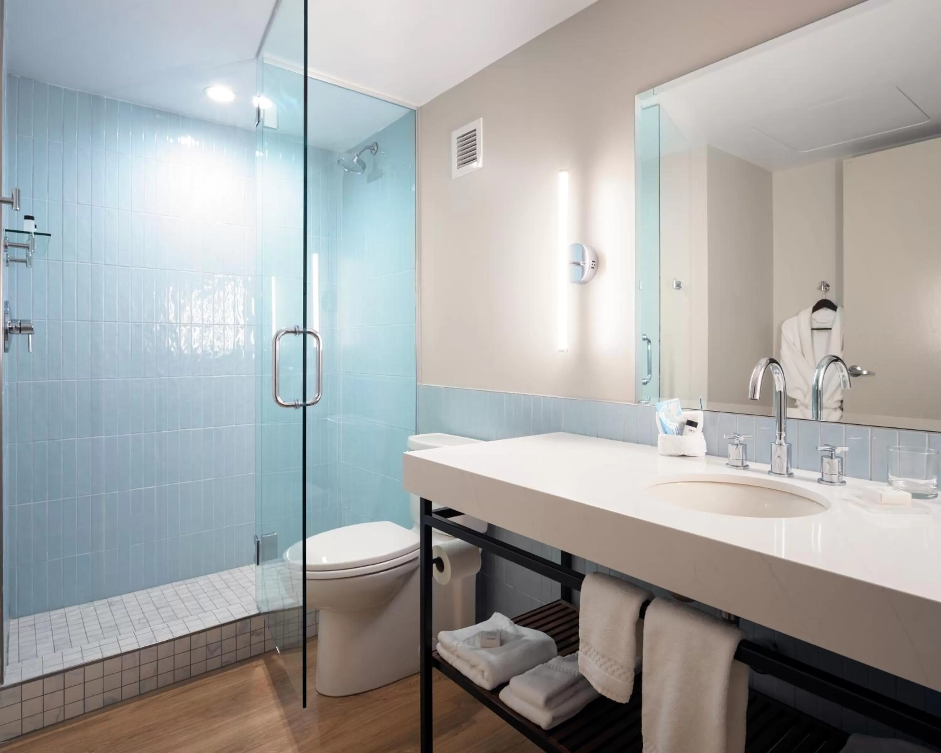 Superior Queen Room in Delamar Traverse City