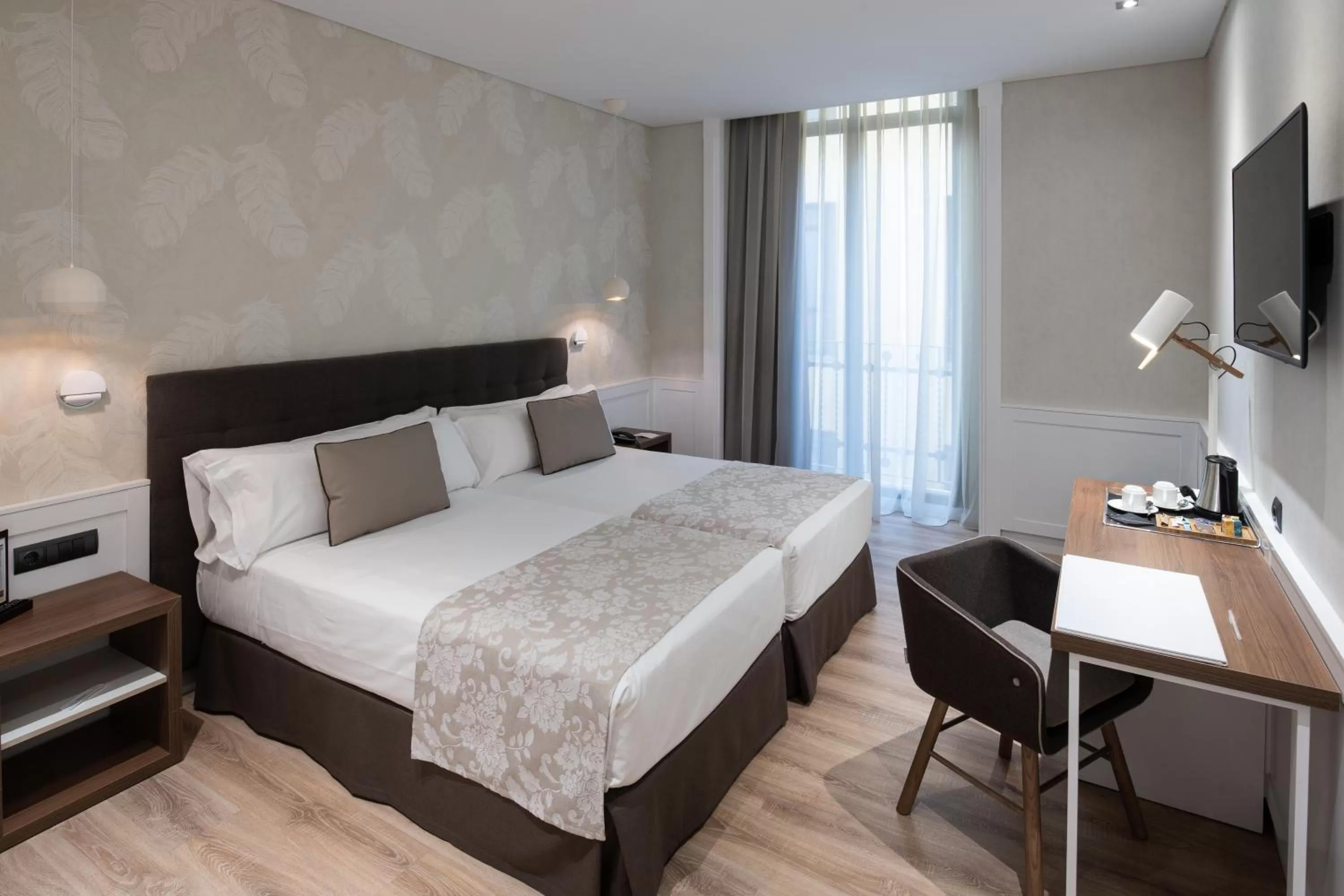 Double or Twin Room in Catalonia Puerta del Sol