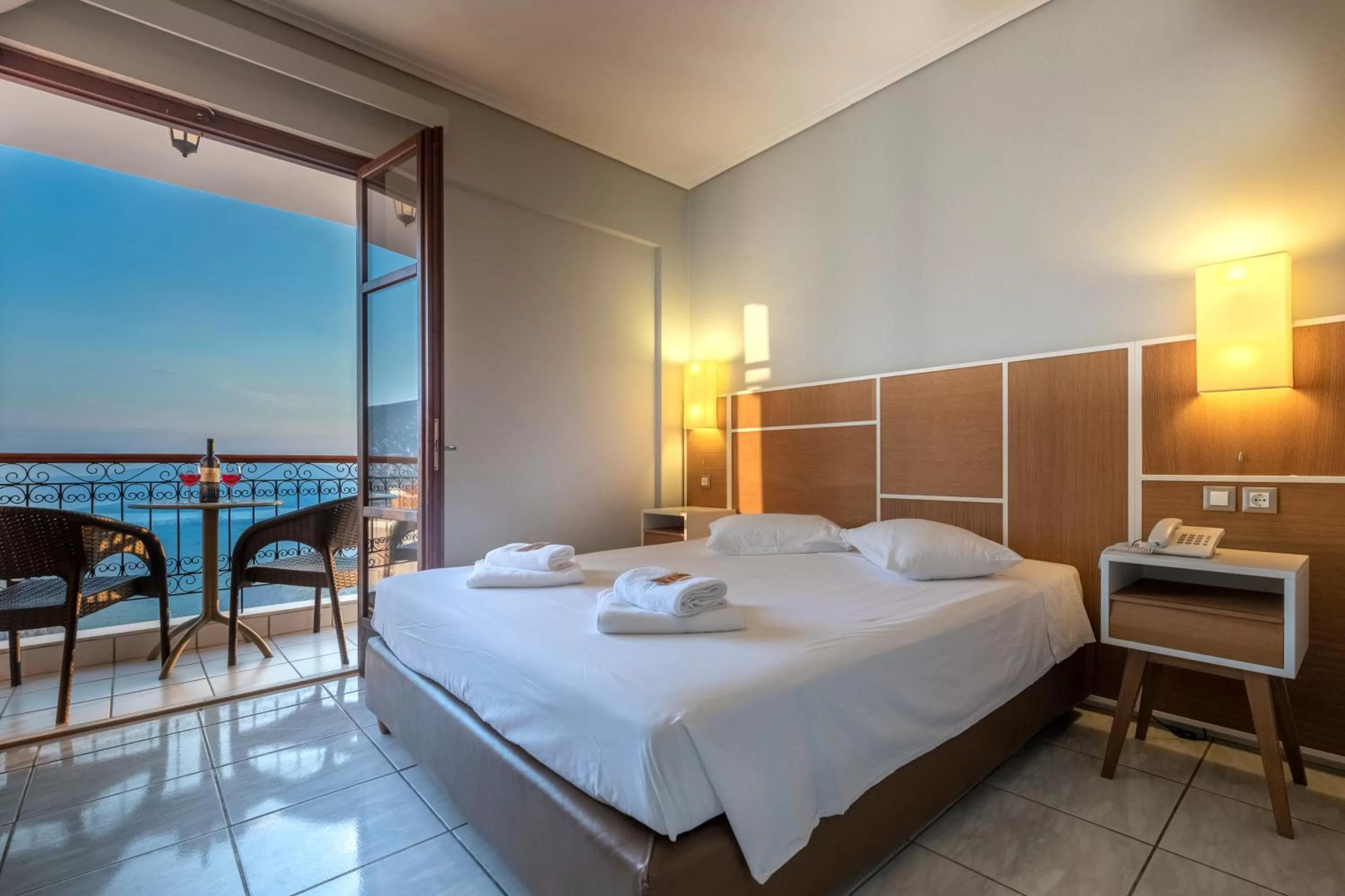 Double or Twin Room with Panoramic View in Fedriades Delphi Hotel