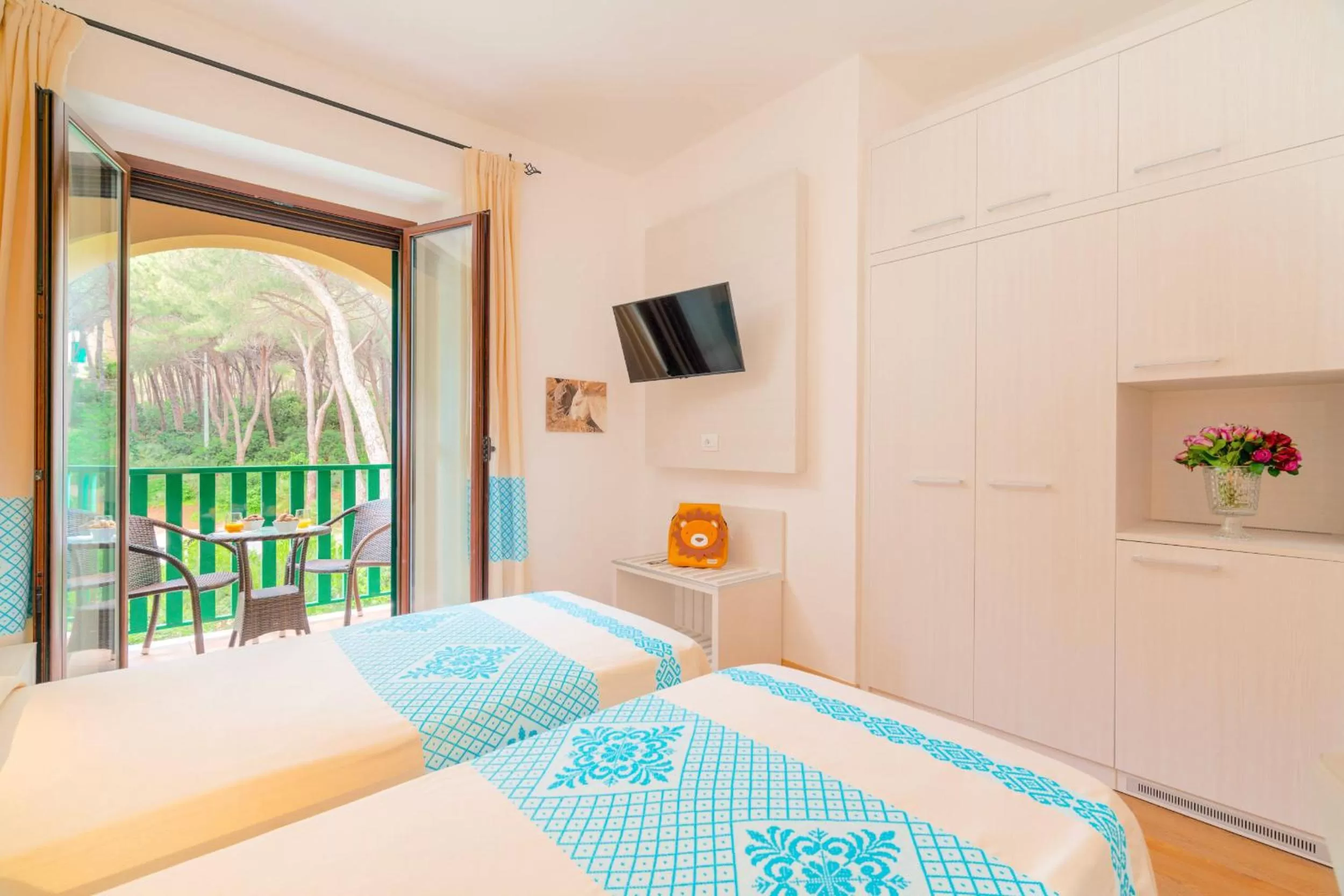 Family Room with Garden View in Hotel Dei Pini