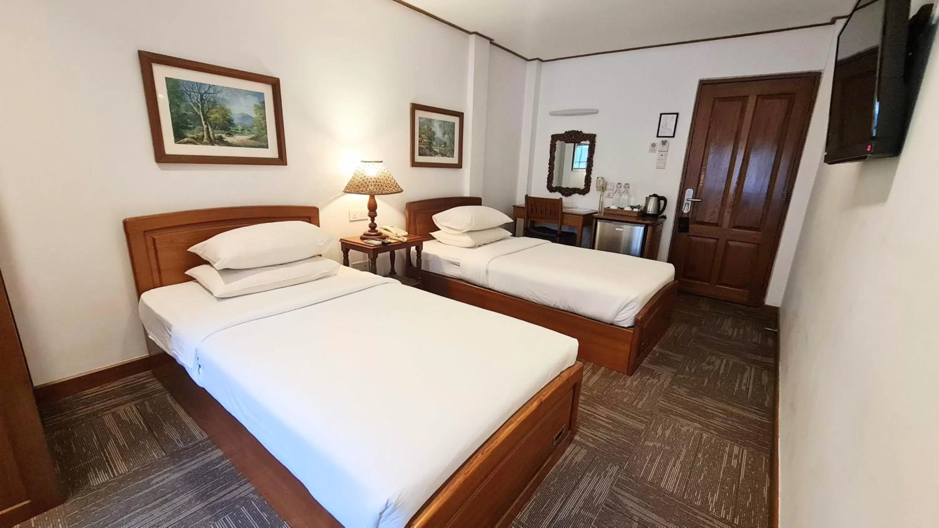 Standard Twin Room in Winner Inn